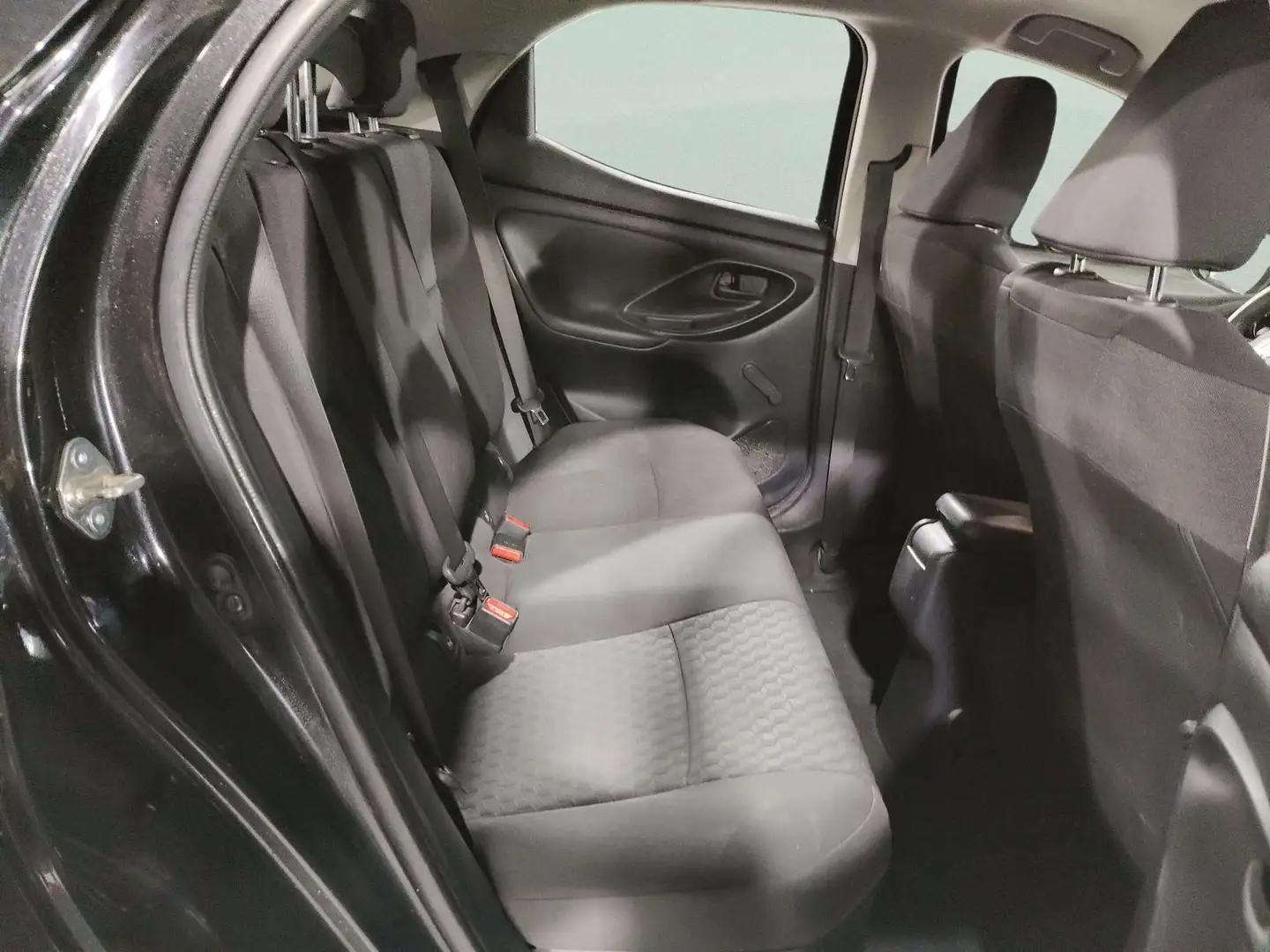 Foto Toyota Yaris Toyota Yaris 120H Business Plus (116 CV)