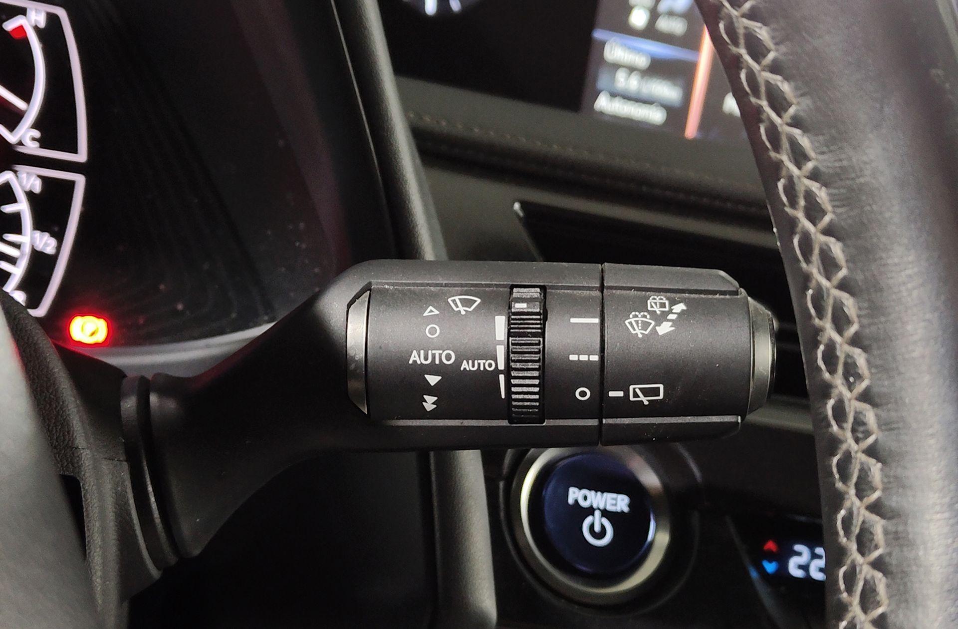 Lexus UX 250h Premium - foto 23