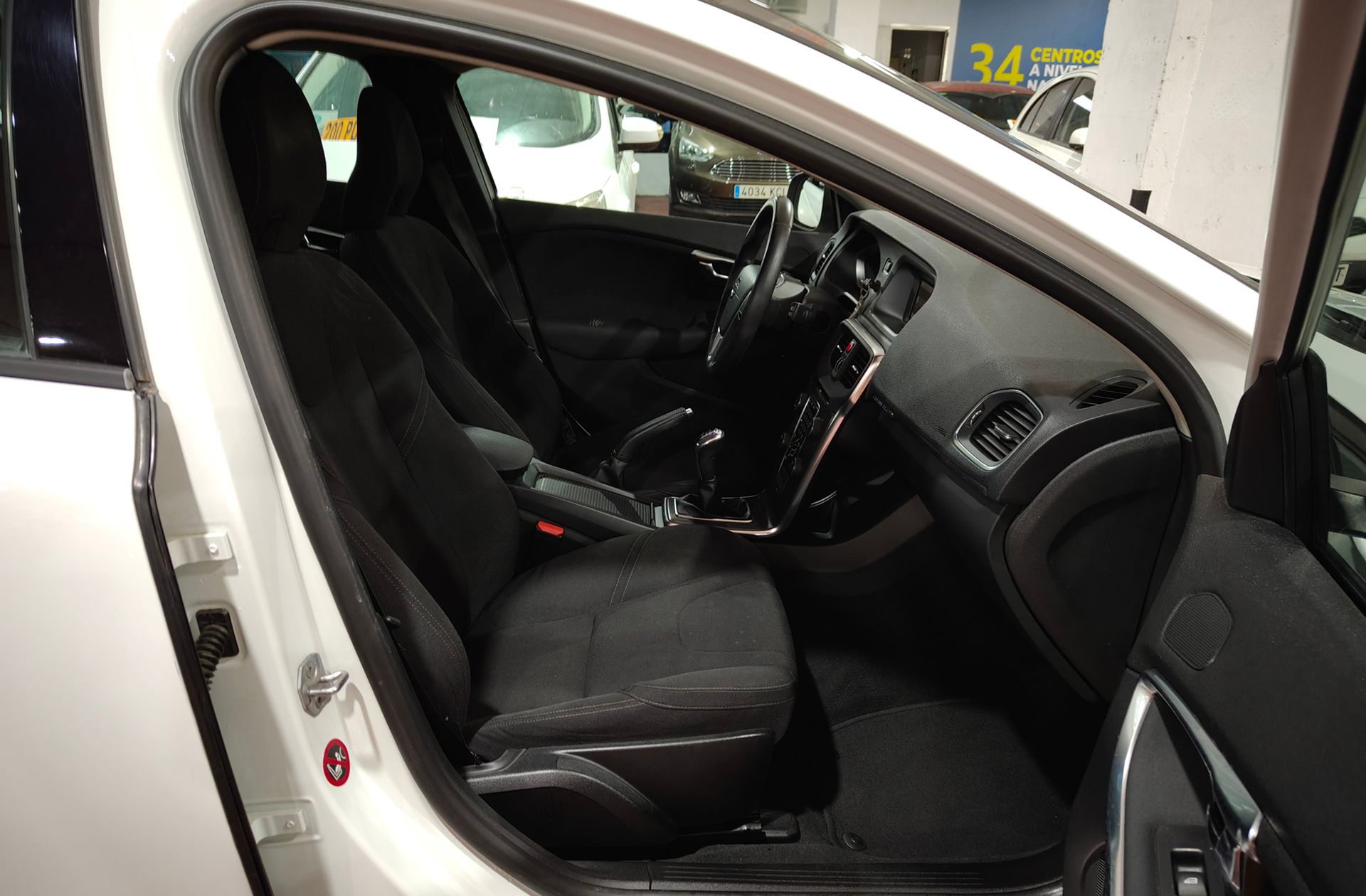 Volvo V40 D2 Kinetic - foto 15