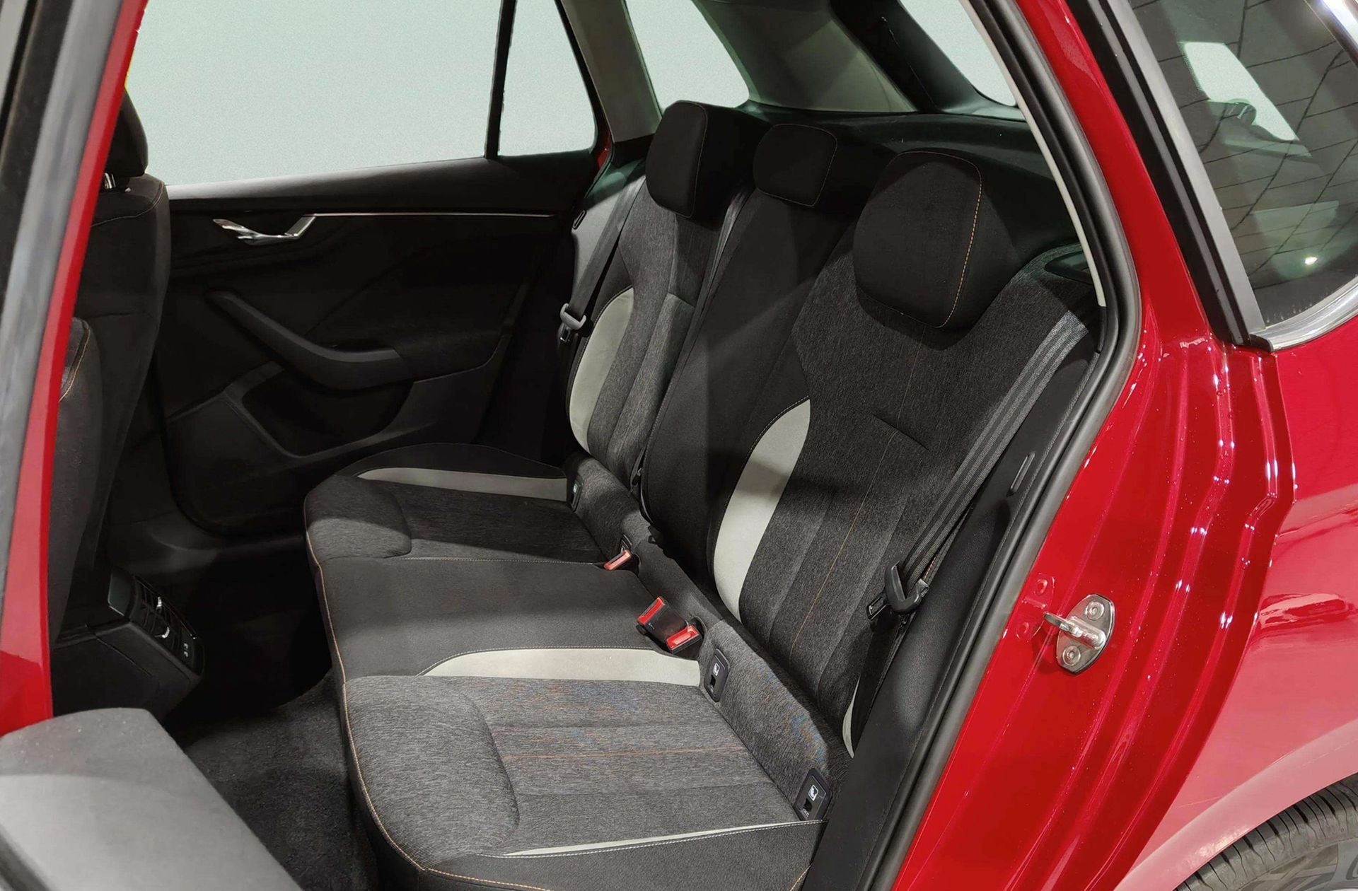 Škoda Kamiq 1.5 TSI Style - foto 12