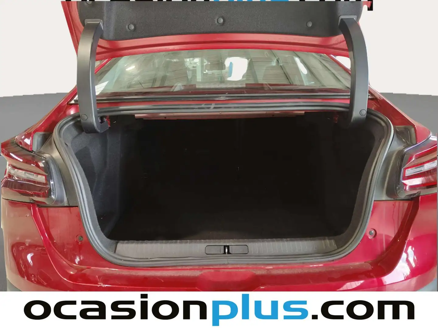 Foto Citroën C4 X Citroen C4 X BlueHDi 130 S&S Plus EAT8 (131 CV)