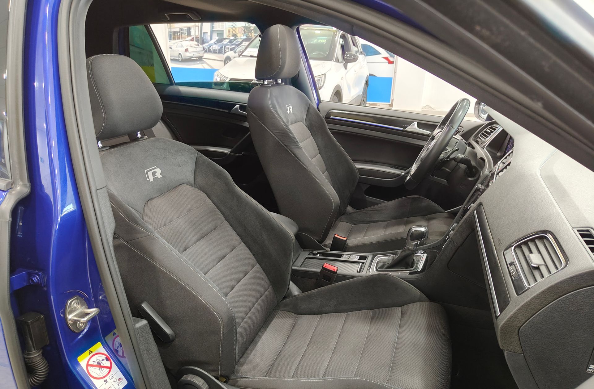 Volkswagen Golf R 2.0 TSI 4Motion DSG - foto 19