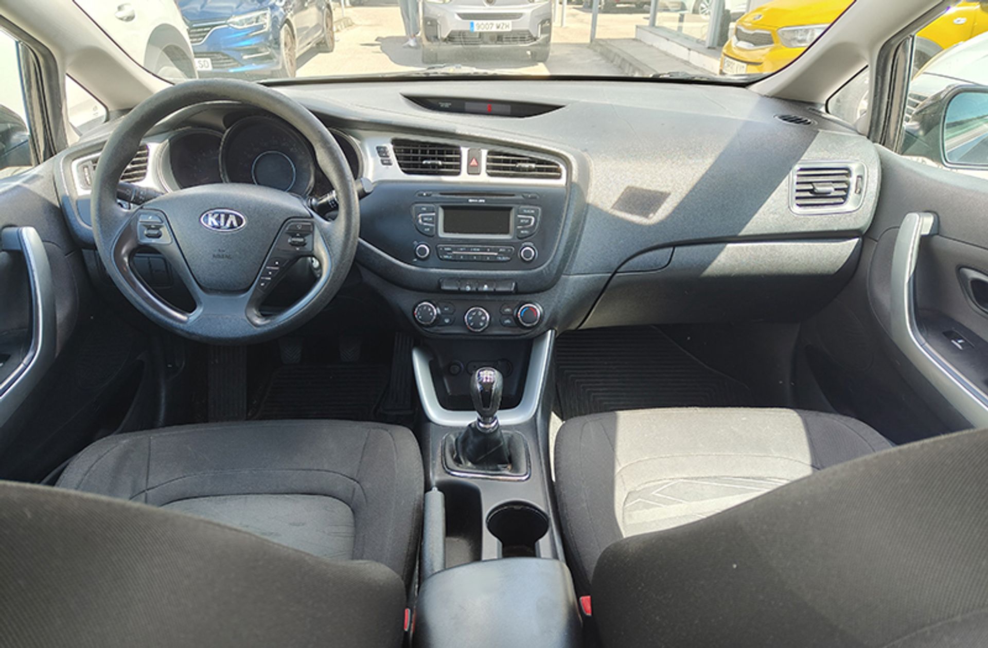 Kia Ceed 1.4 CRDi WGT Concept - foto 6