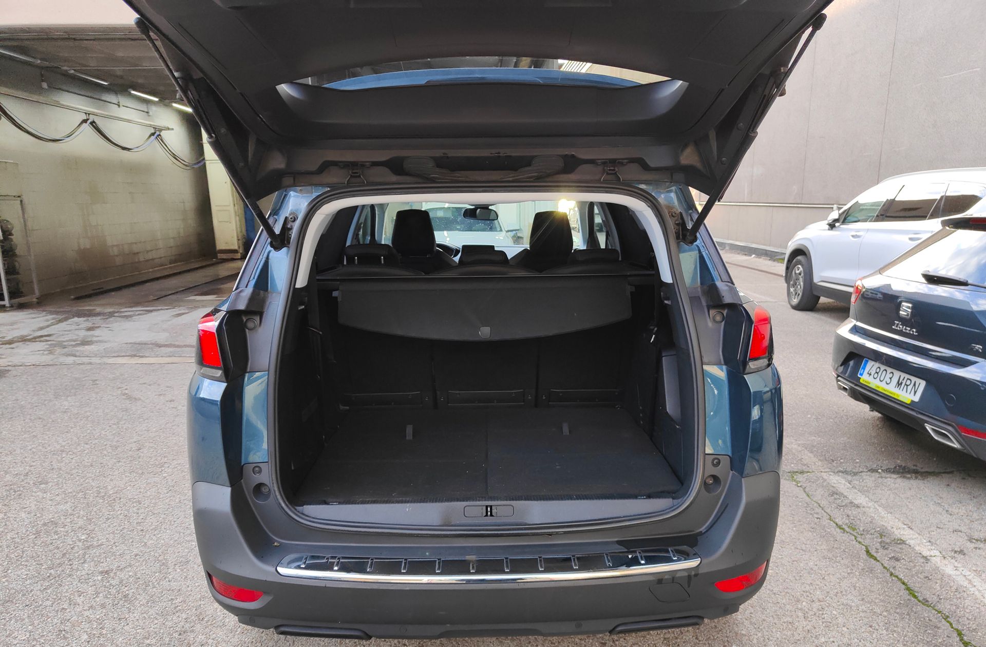 Peugeot 5008 BlueHDi 130 Allure EAT8 7 plazas - foto 17
