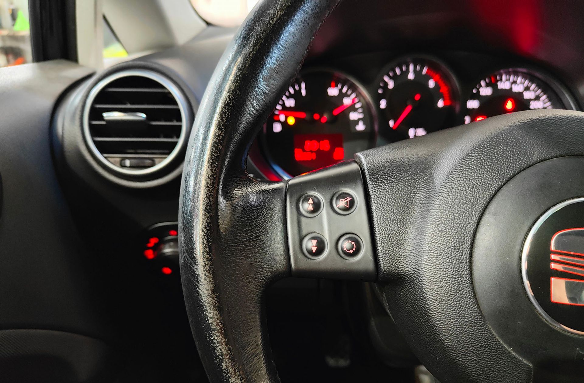 SEAT León 2.0 TDI Stylance - foto 23