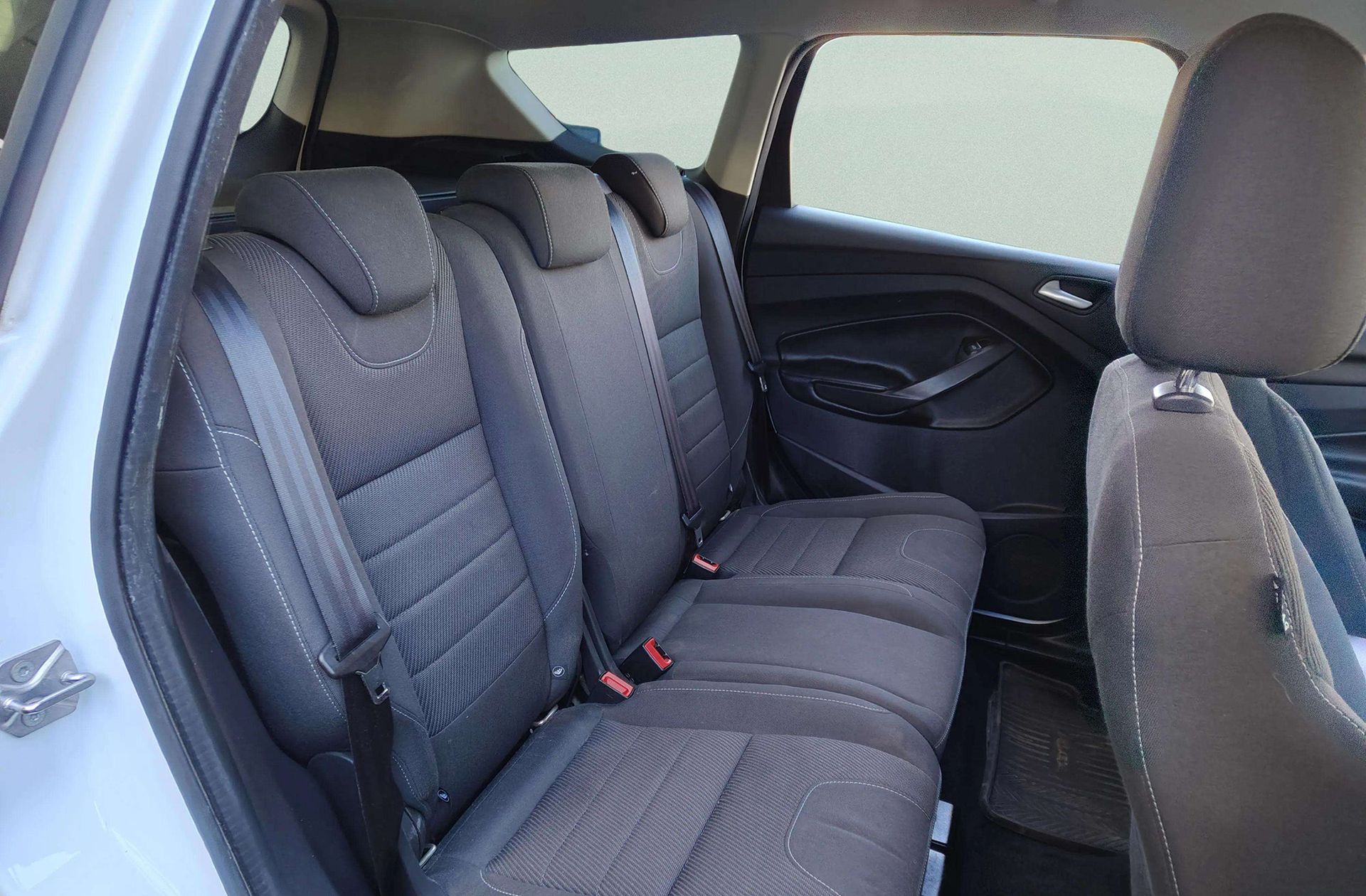 Ford Kuga 2.0 TDCi Trend 4x2 - foto 16