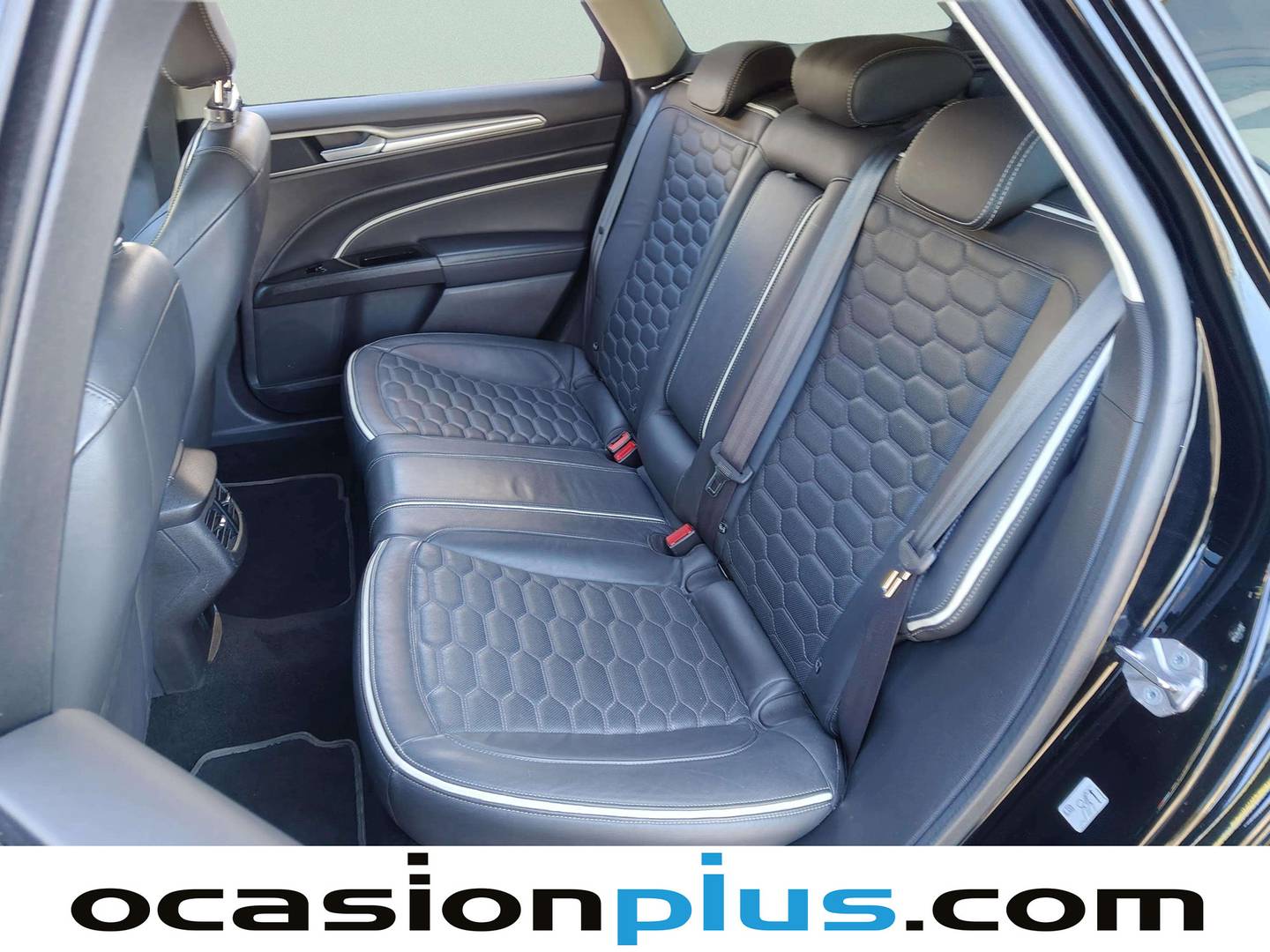 Foto asientos traseros Ford Mondeo Ford Mondeo 2.0 EcoBoost Vignale Auto (240 CV)