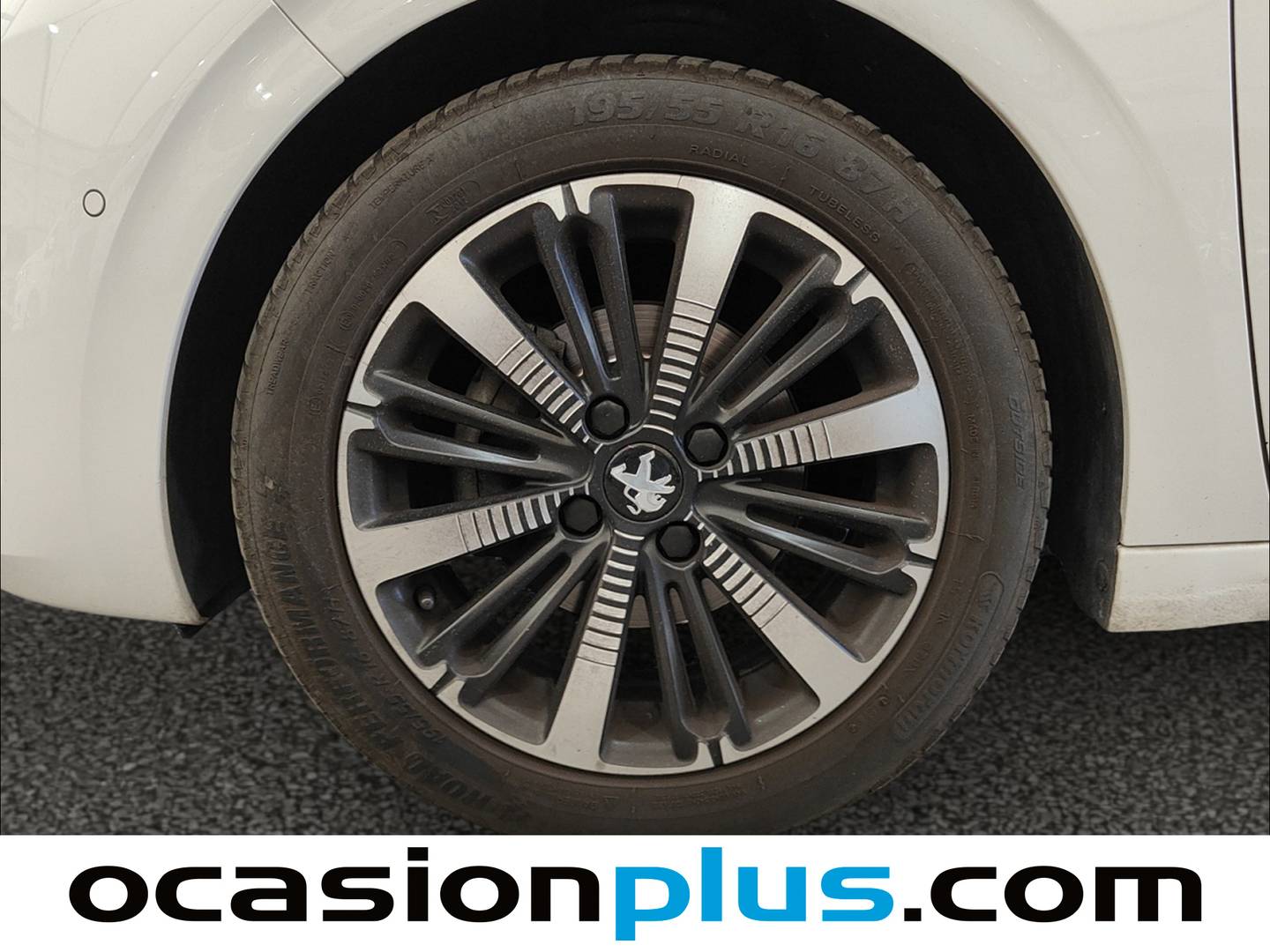 Foto Peugeot 208 Peugeot 208 BlueHDi 100 Tech Edition (99 CV)