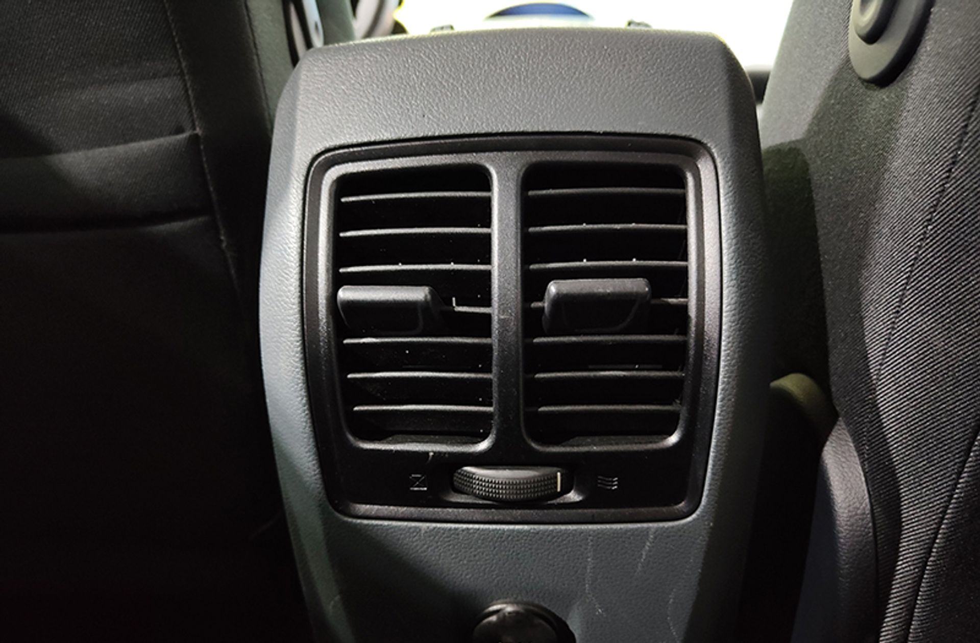 Ford C-Max 1.0 EcoBoost Titanium - foto 19
