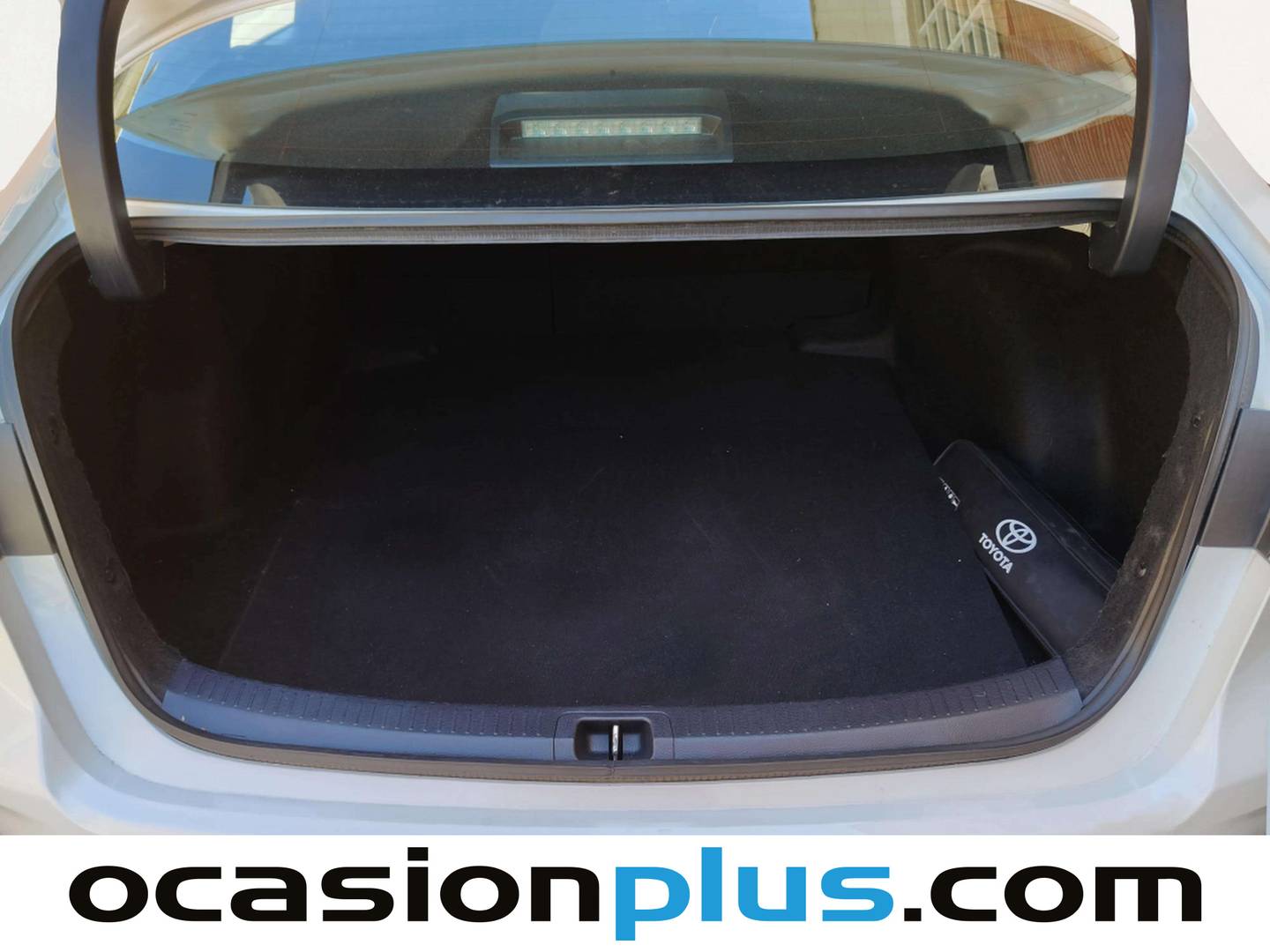Toyota Corolla Toyota Corolla 1.8 125 Híbrido Active Tech E-CVT Sedán (122 CV) barato