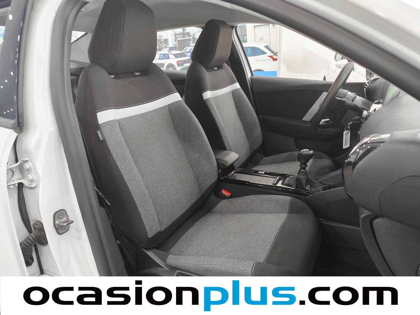 Foto Citroën C4 X Citroen C4 X PureTech 100 S&S 6v You (102 CV)