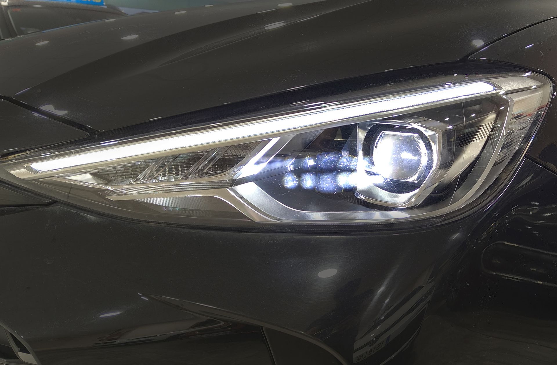 MG ZS 1.5 Hybrid+ Luxury - foto 16