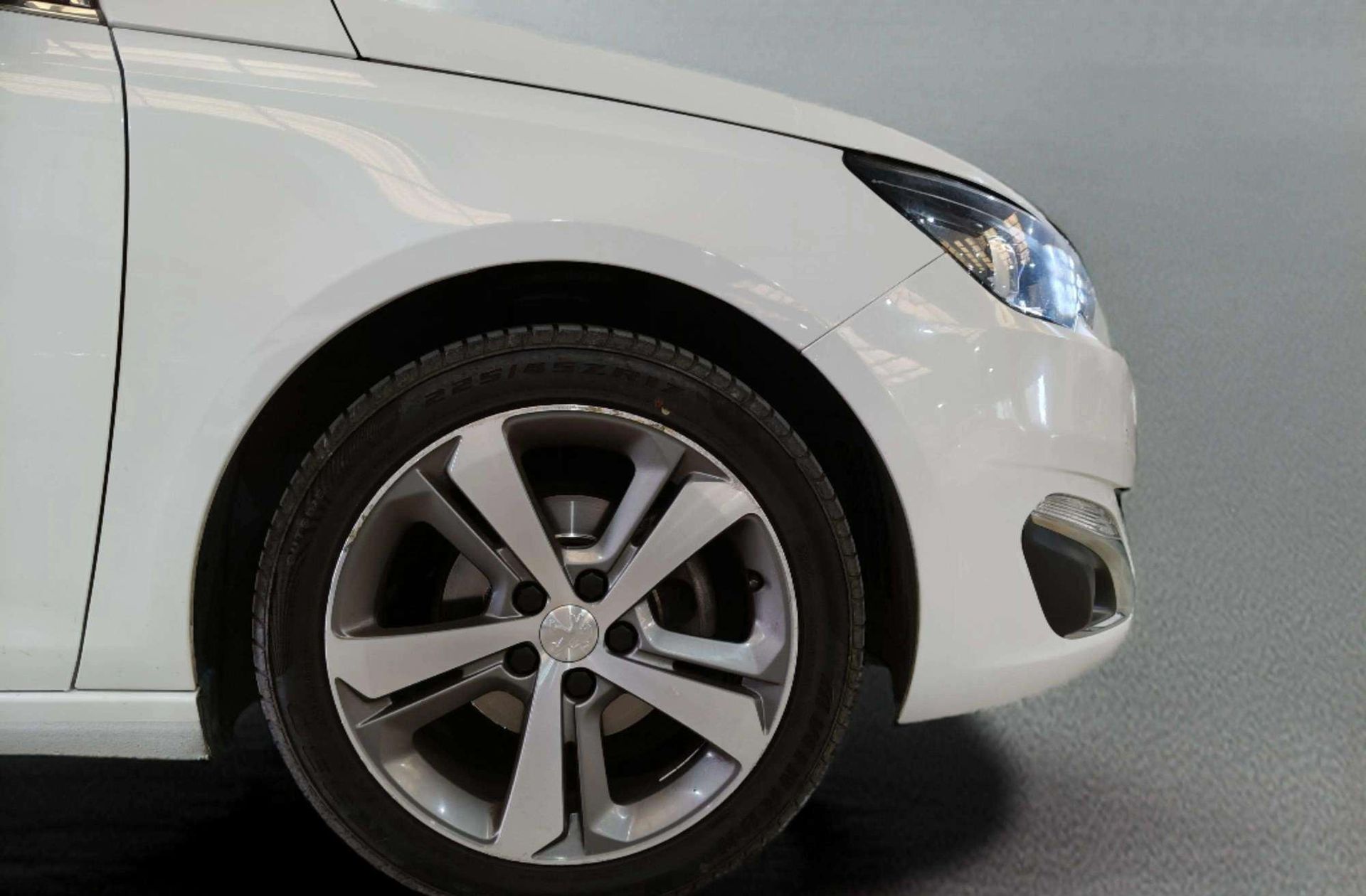Peugeot 308 PureTech 130 Allure EAT6 - foto 39
