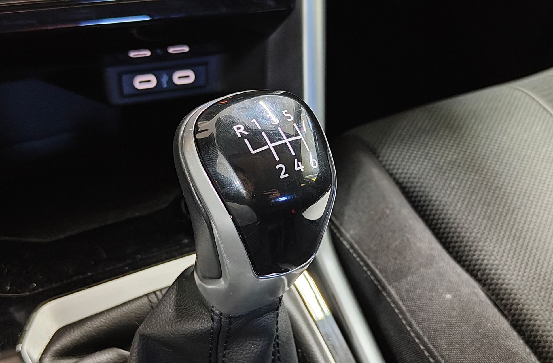 Volkswagen T-Roc Life 2.0 TDI - foto 5