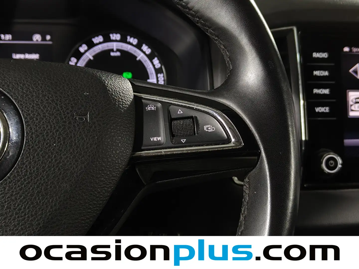 Foto Skoda Karoq Skoda Karoq 2.0 TDI Ambition 4X4 DSG (150 CV)