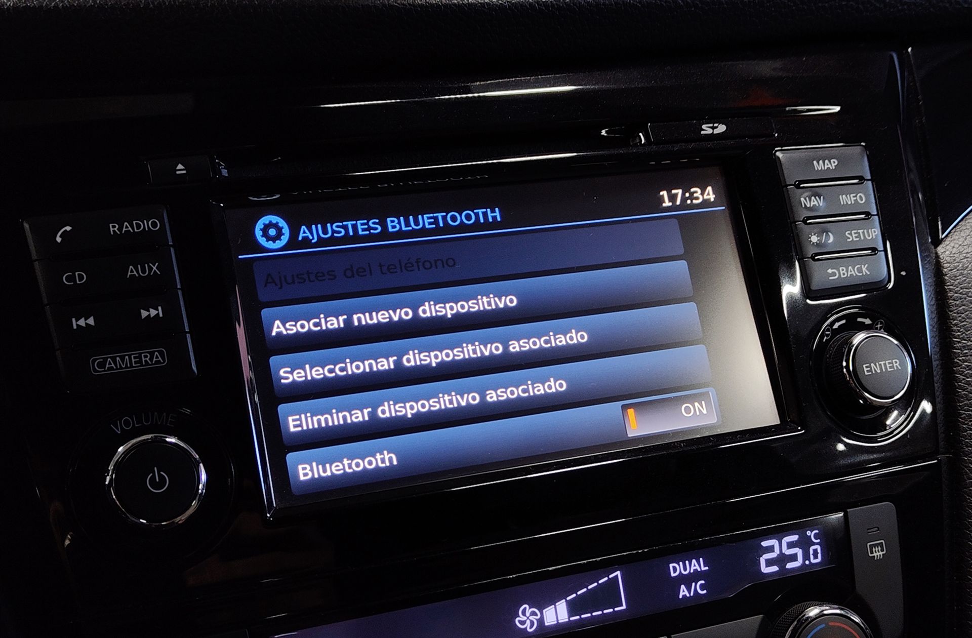 Nissan Qashqai dCi 130 Tekna 4x2 - foto 37