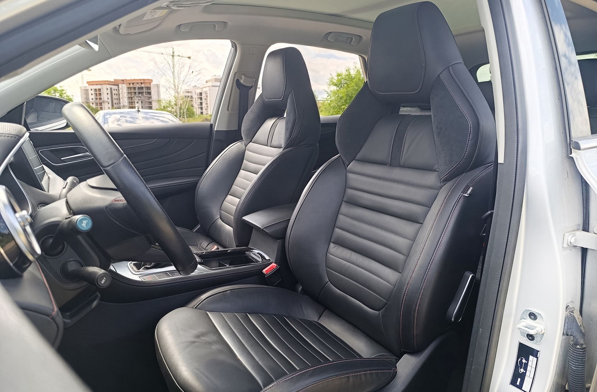 MG HS 1.5 Turbo GDI Luxury - foto 14