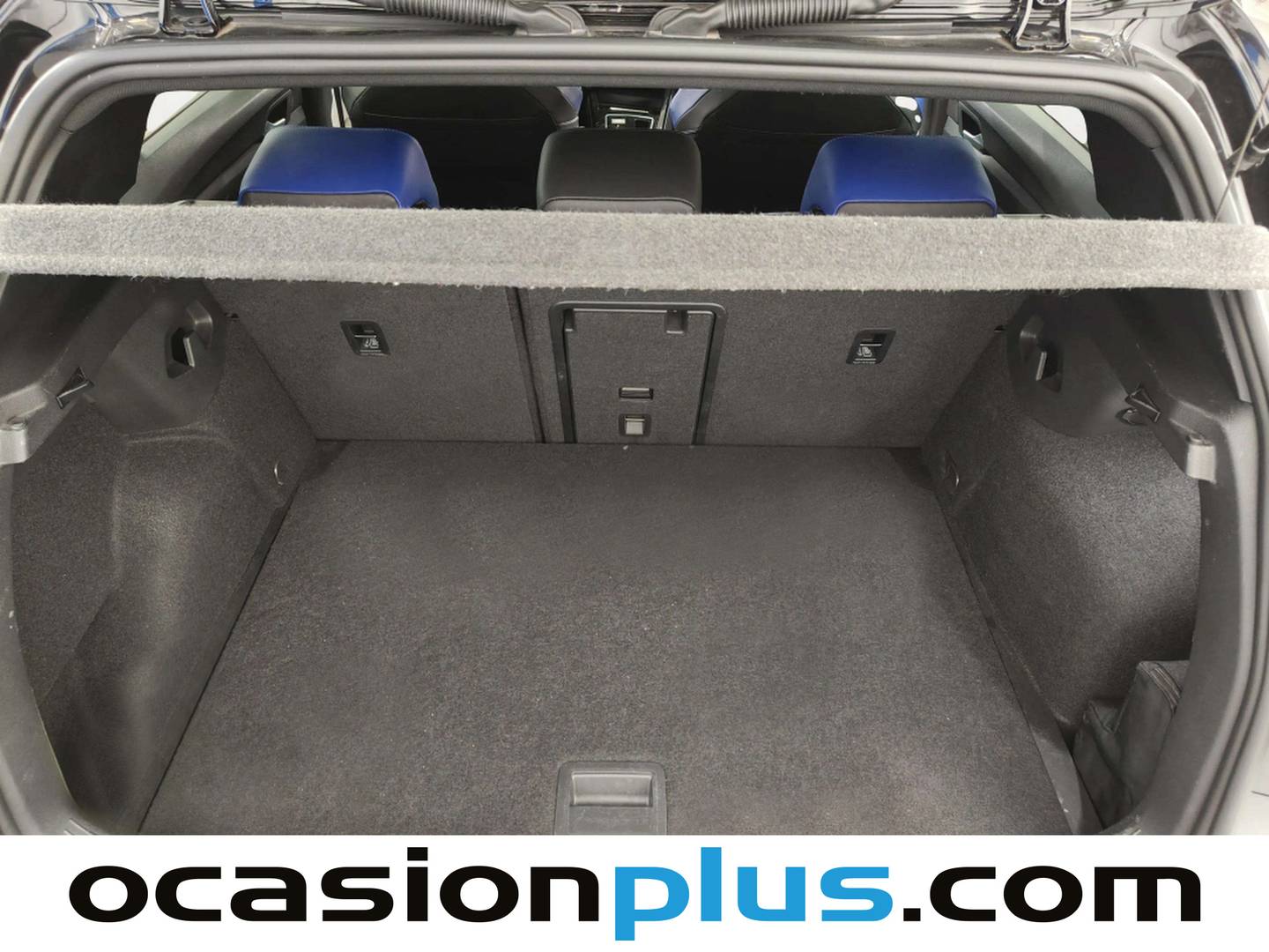 Fotos maletero Volkswagen Golf Volkswagen Golf 2.0 TSI (320CV) 4Motion DSG