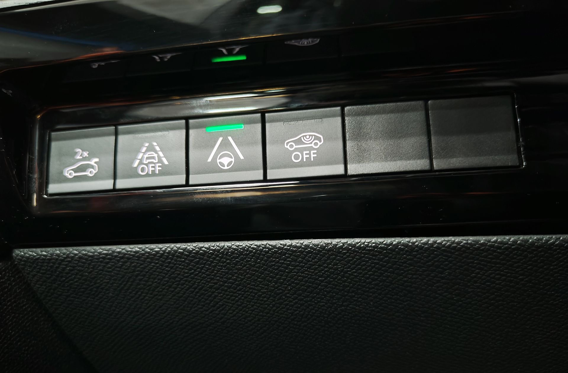 Peugeot 508 BlueHDi 180 First Edition EAT8 - foto 28