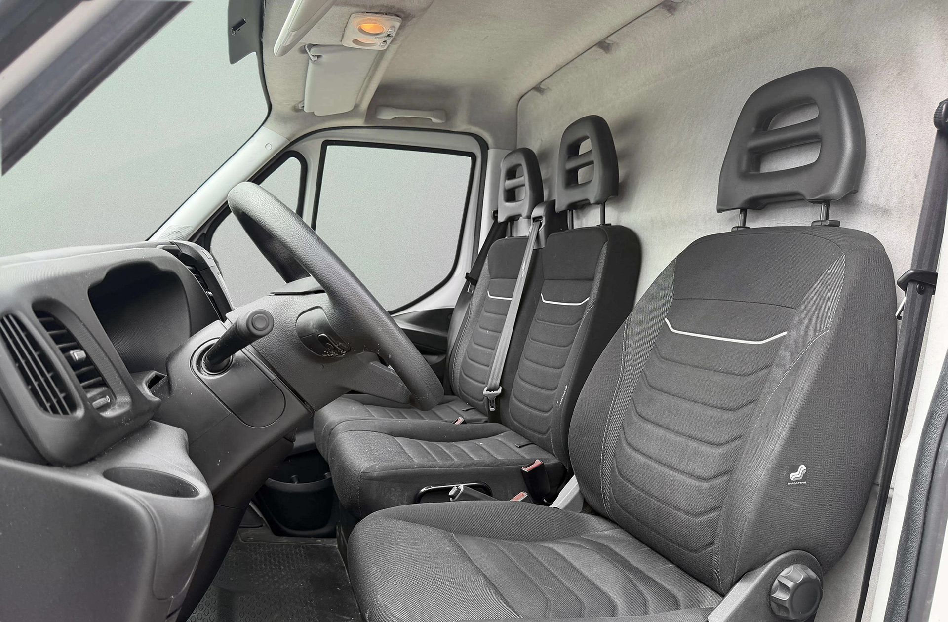 Iveco Daily Furgon 35S 16 V 3520L/H2 - foto 9