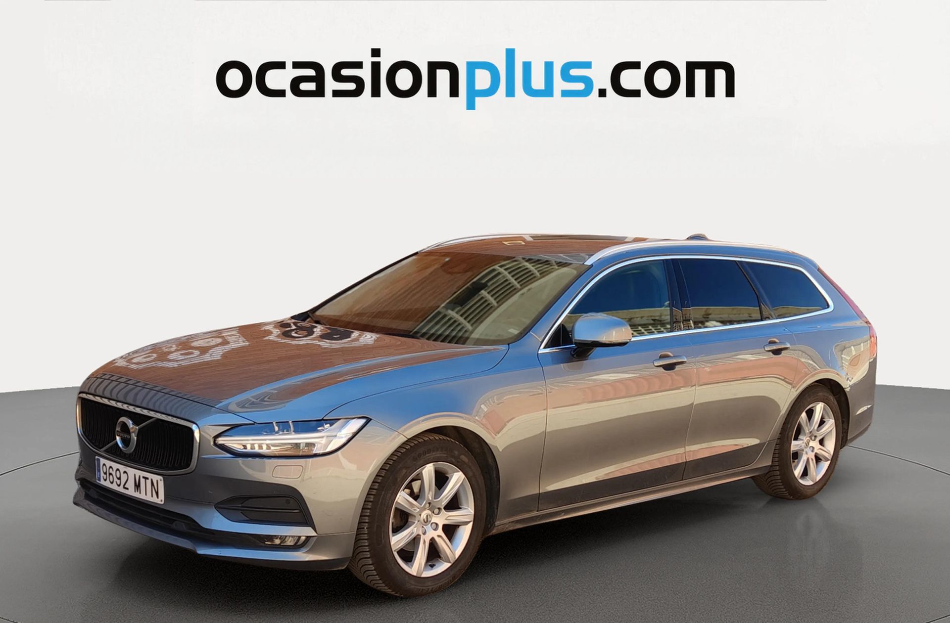 Volvo V90 D4 Momentum