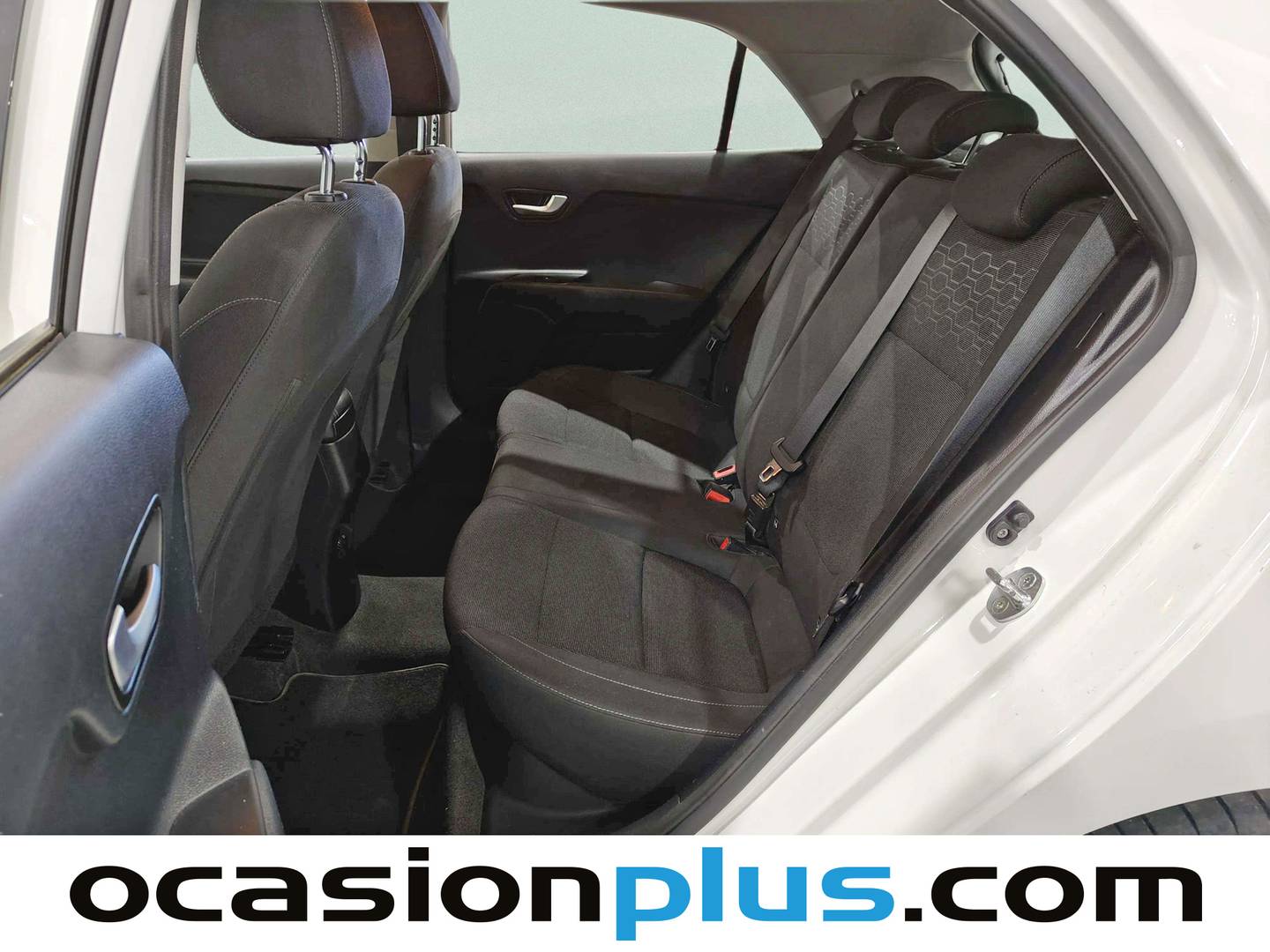 Foto asientos traseros KIA Rio Kia Rio 1.4 CRDi WGT Drive (90 CV)