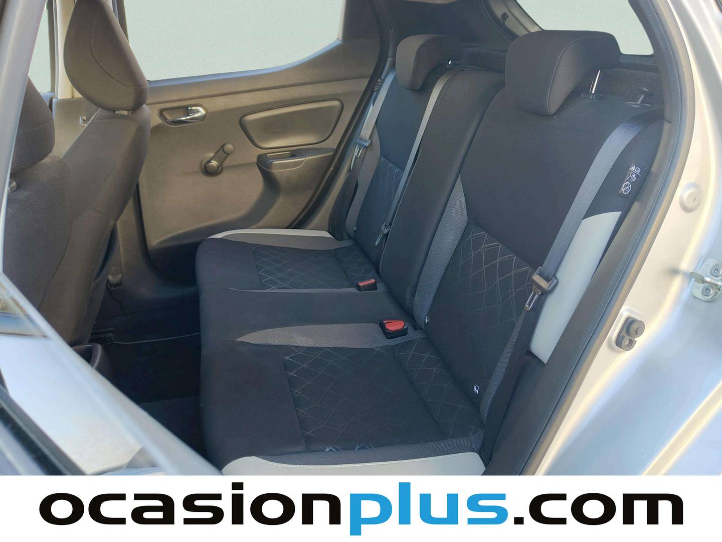 Foto asientos traseros Nissan Micra Nissan Micra IG-T 100 Acenta (100 CV)
