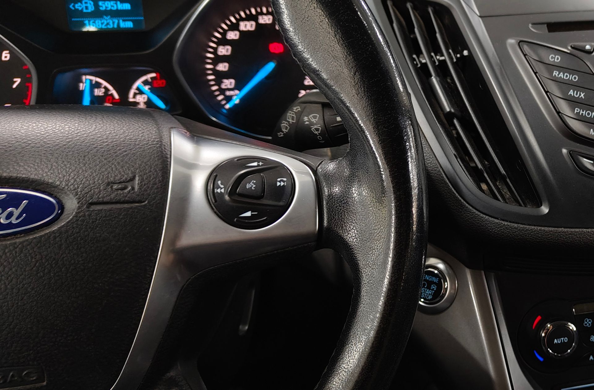 Ford Kuga 1.5 EcoBoost Trend 4x2 - foto 22