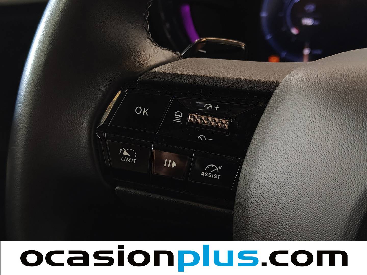 Foto Alfa Romeo Junior Alfa Romeo Junior 1.2 Ibrida Speciale Auto (136 CV)