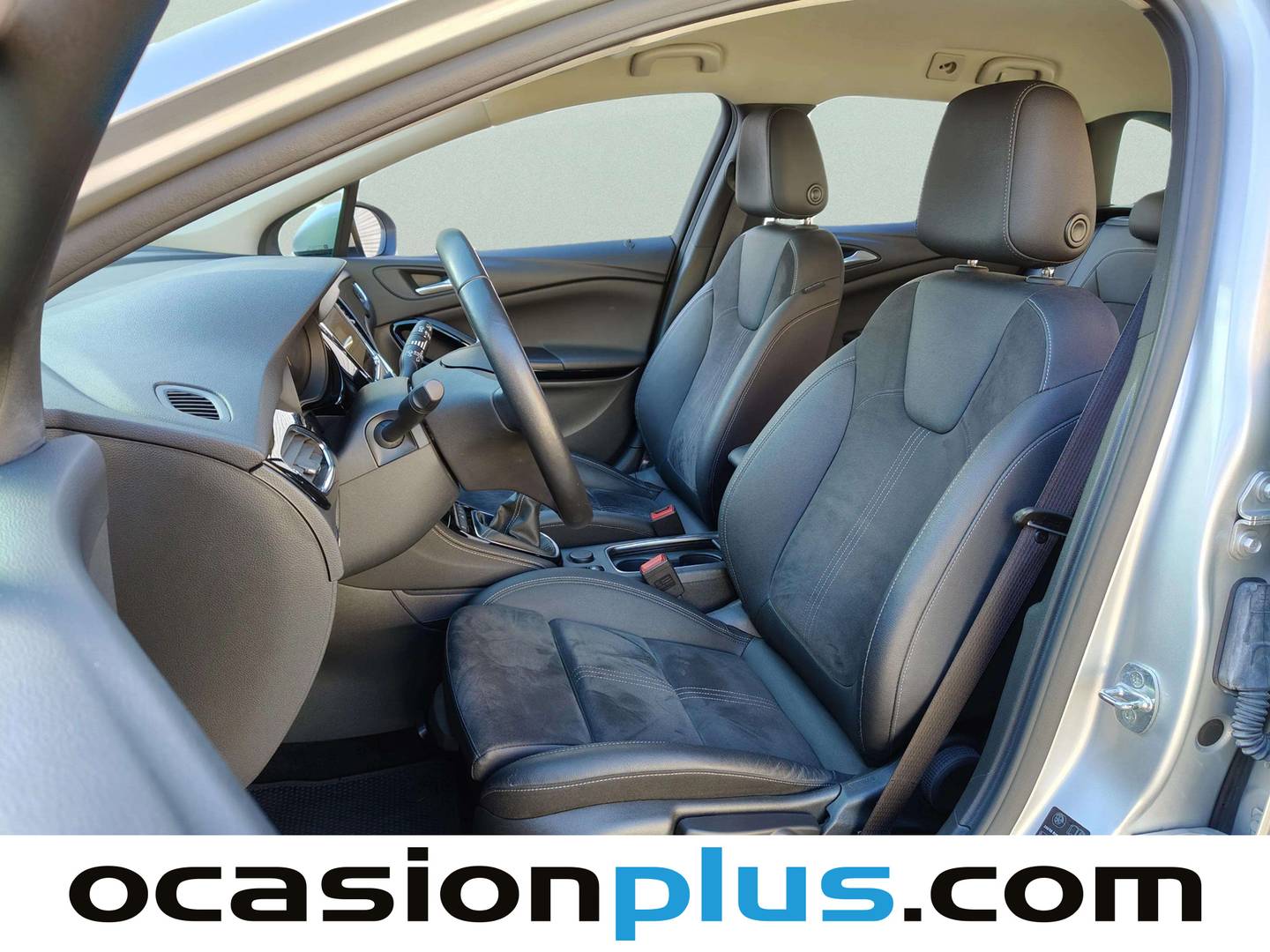 Foto Opel Astra Opel Astra 1.2 Turbo SHR Elegance (145 CV)