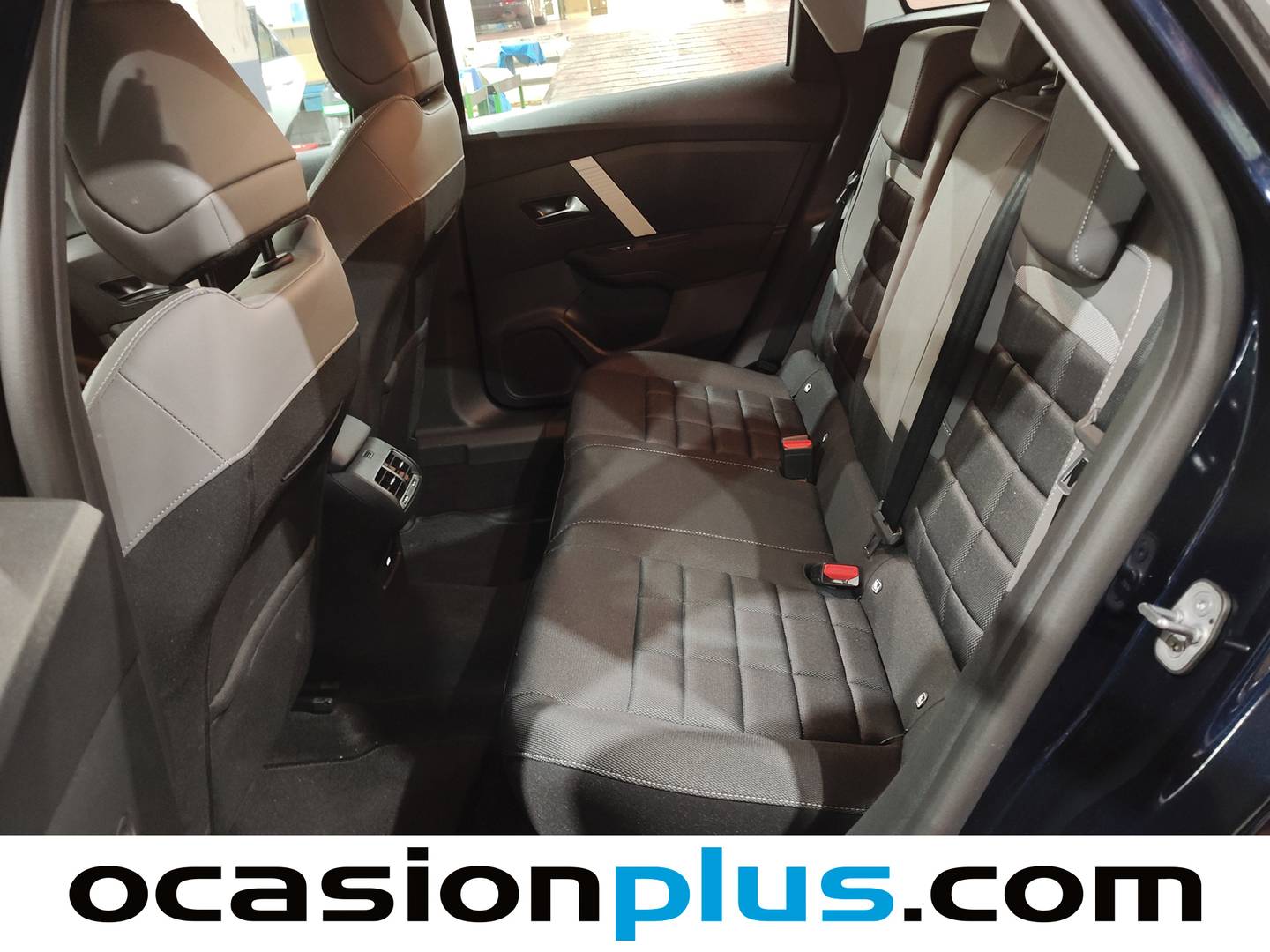 Foto asientos traseros Citroën C4 Citroën C4 Hybrid 136 e-DCS6 Business Edition (136 CV)