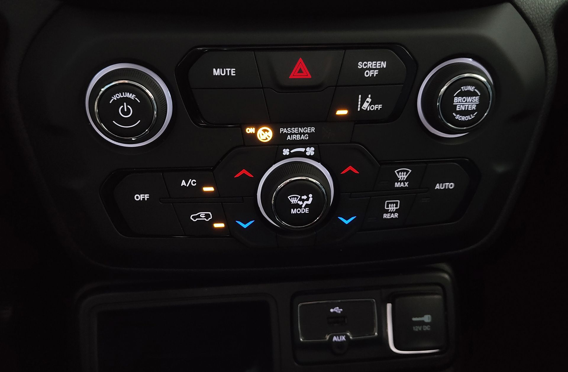 Jeep Renegade 1.0G Night Eagle II 4x2 - foto 26