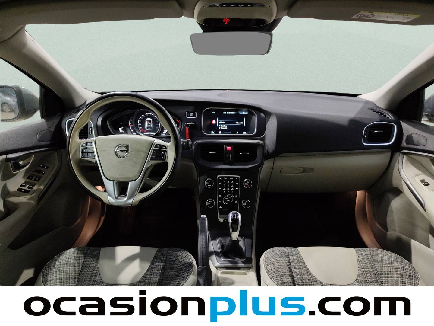 Foto Volvo V40 Volvo V40 D2 Momentum(120 CV)