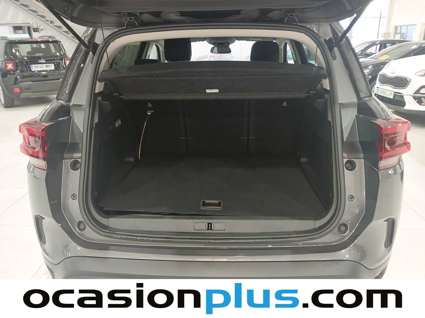 Foto Citroën C5 Aircross Citroen C5 Aircross Plug-in Hybrid 180 Plus e-EAT8 (180 CV)