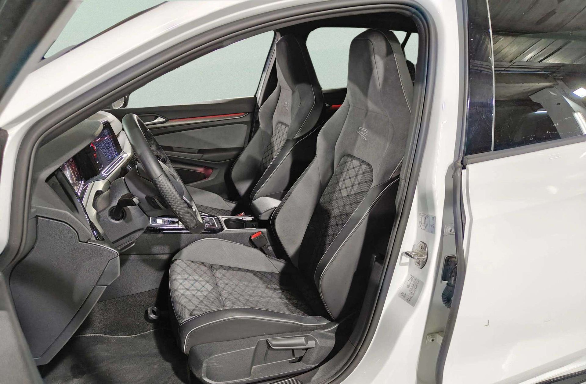 Volkswagen Golf R-Line 1.5 eTSI DSG - foto 16