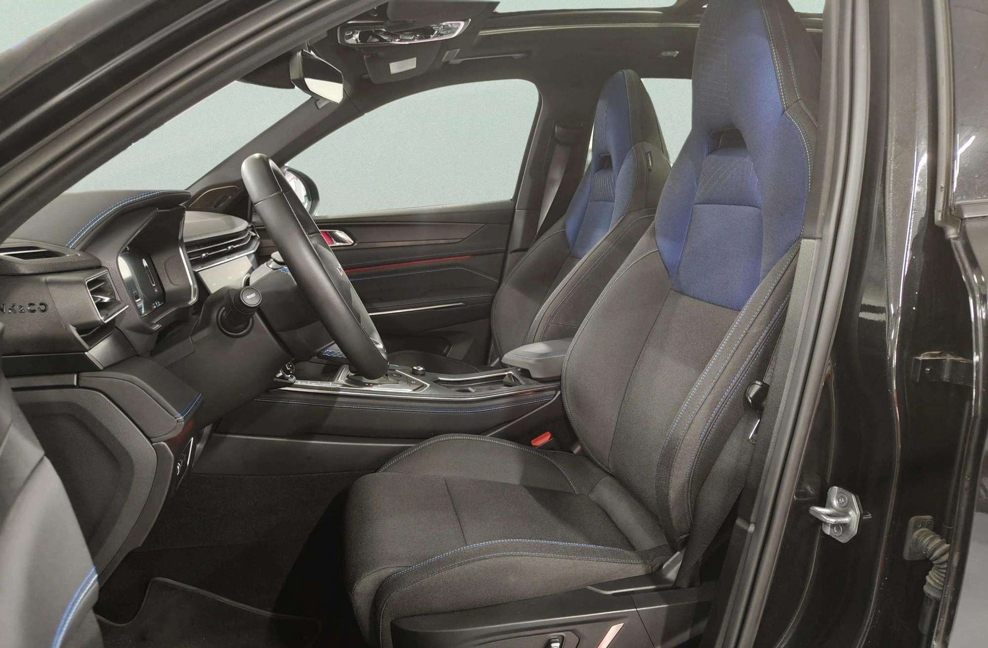 Lynk & Co 01 1.5 PHEV - foto 14