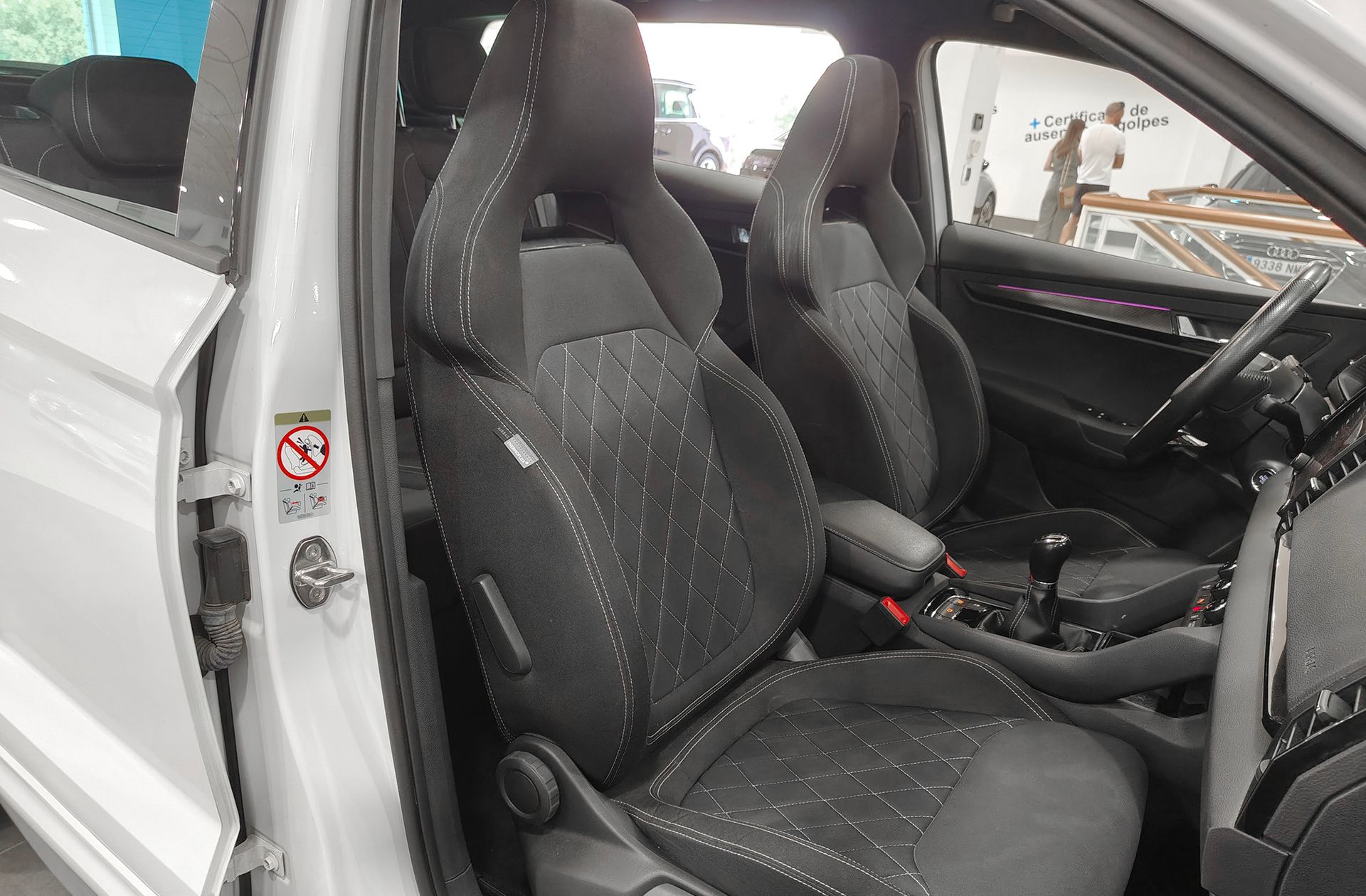 Škoda Karoq 2.0 TDI Sportline - foto 21