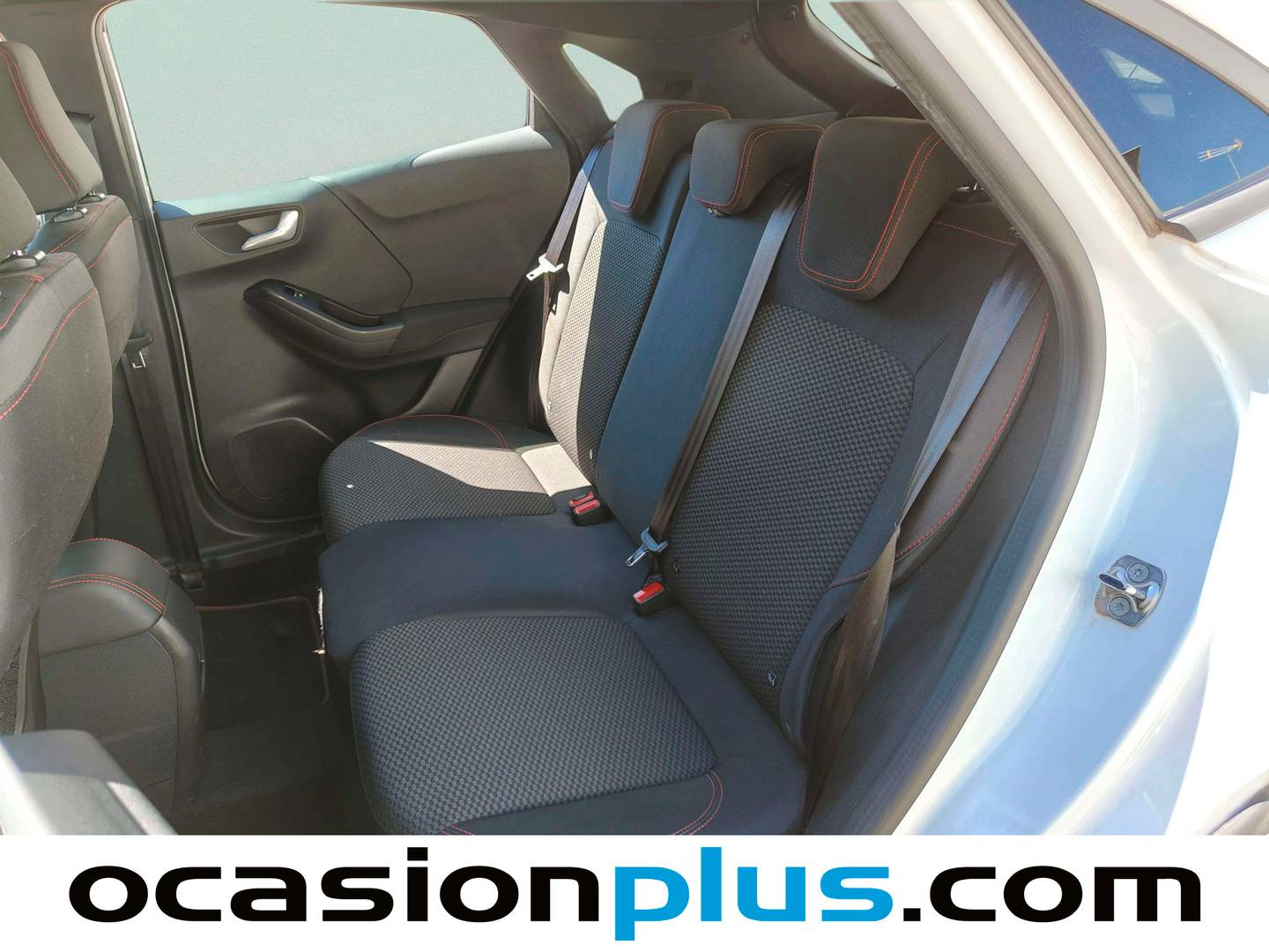 Foto asientos traseros Ford Puma Ford Puma 1.0 EcoBoost MHEV ST-Line (155 CV)