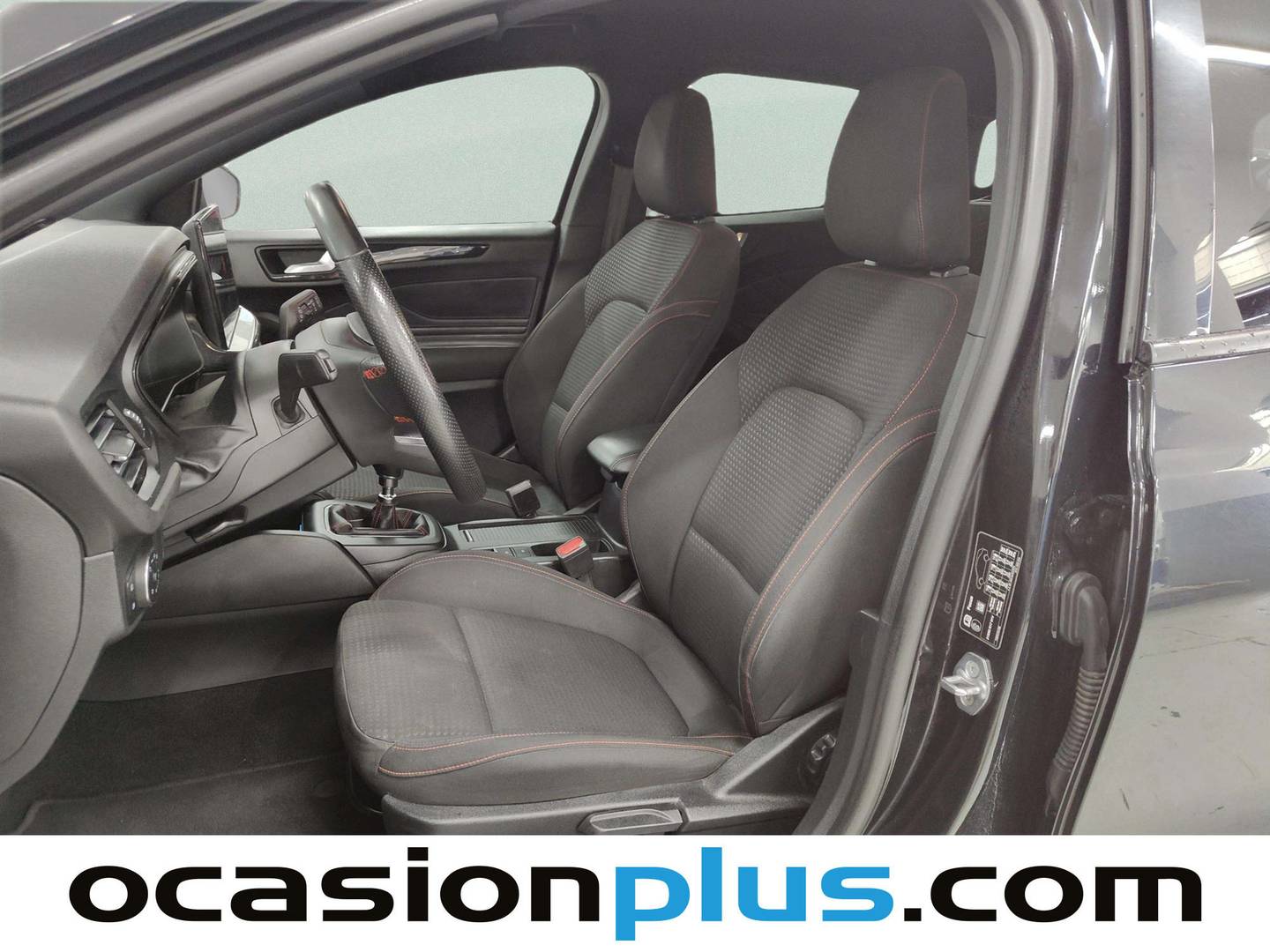 Foto asientos delanteros Ford Focus Ford Focus SportBreak 1.0 Ecoboost MHEV ST-Line (125 CV)