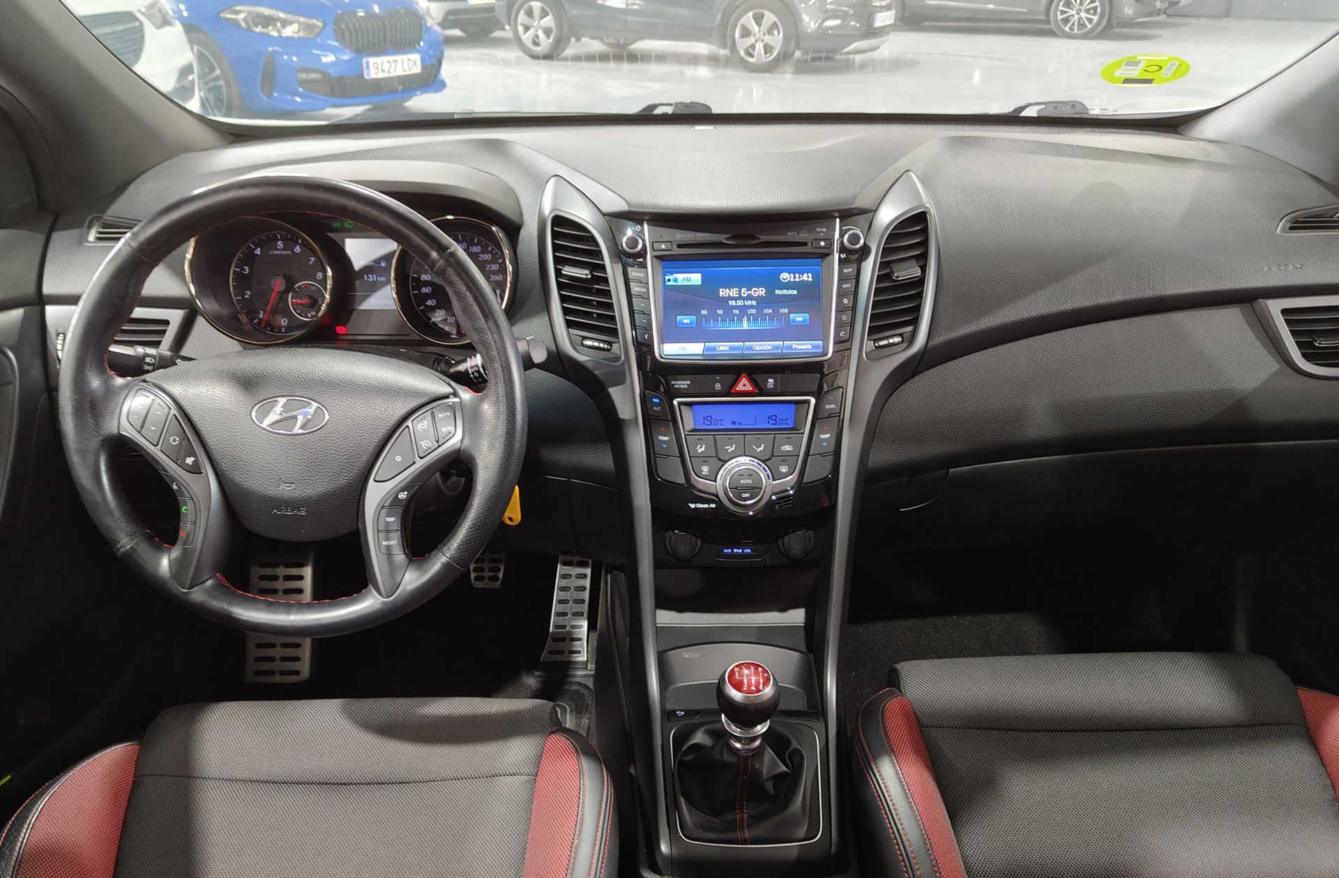 Hyundai i30 1.6 T-GDi Turbo Sky Nav - foto 6