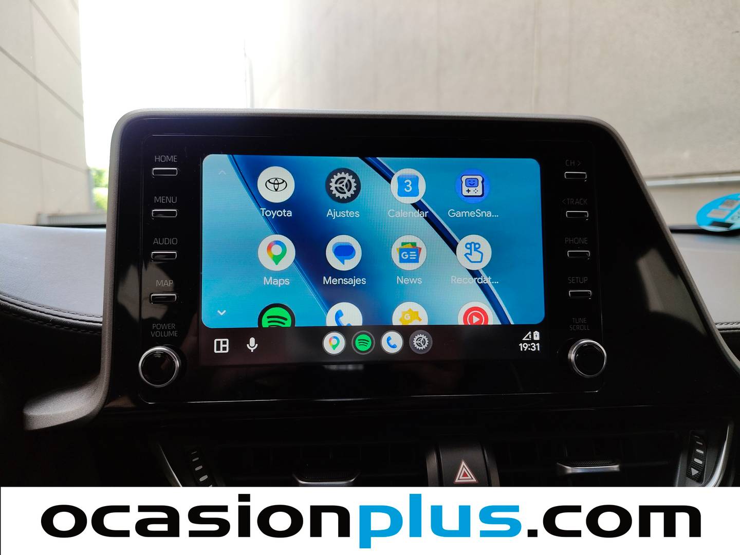 Extras y acabados del Toyota C-HR Toyota C-HR 1.8 125H Active (122 CV)