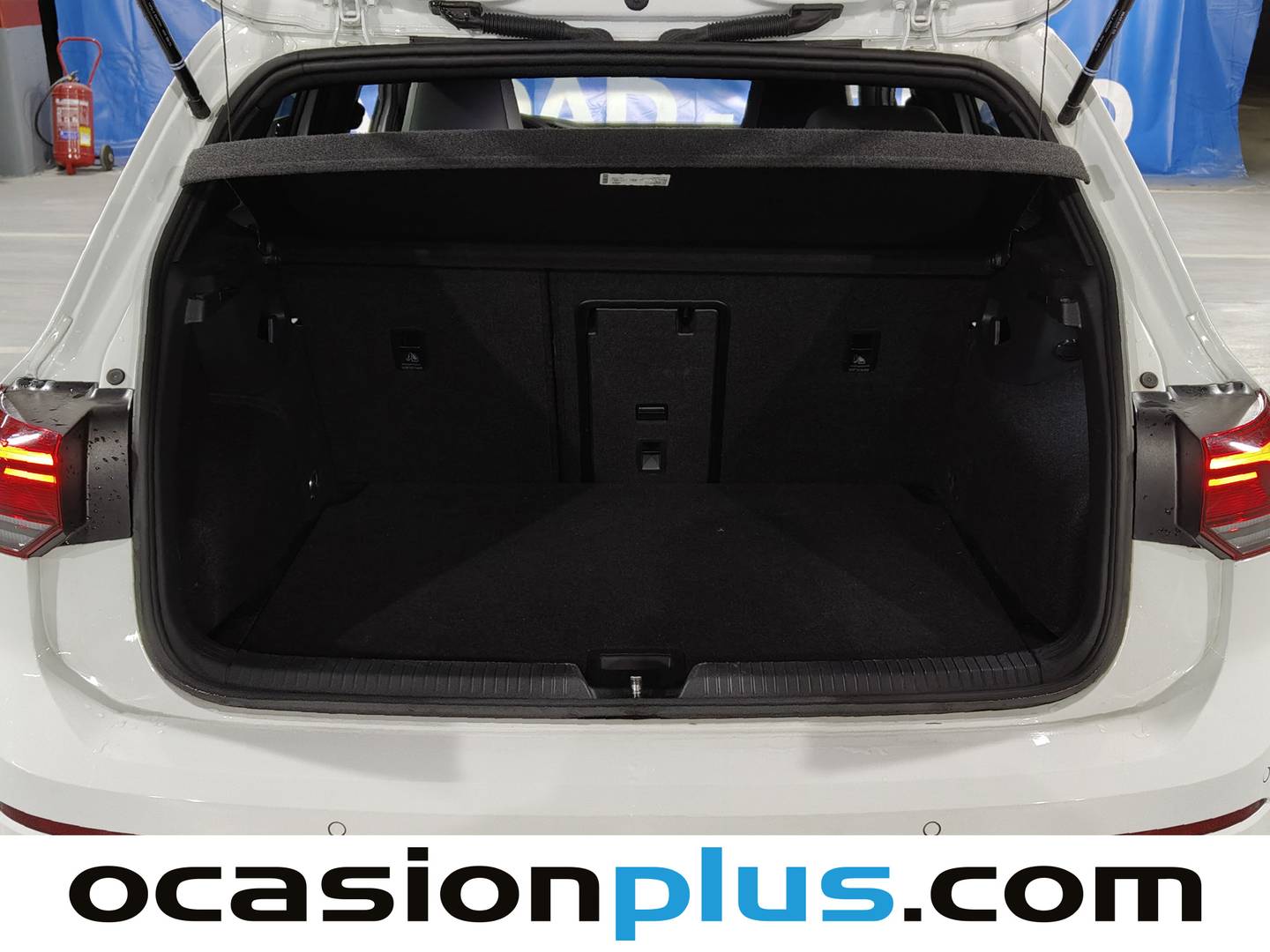 Fotos maletero Volkswagen Golf Volkswagen Golf R-Line 1.5 eTSI (150 CV) DSG