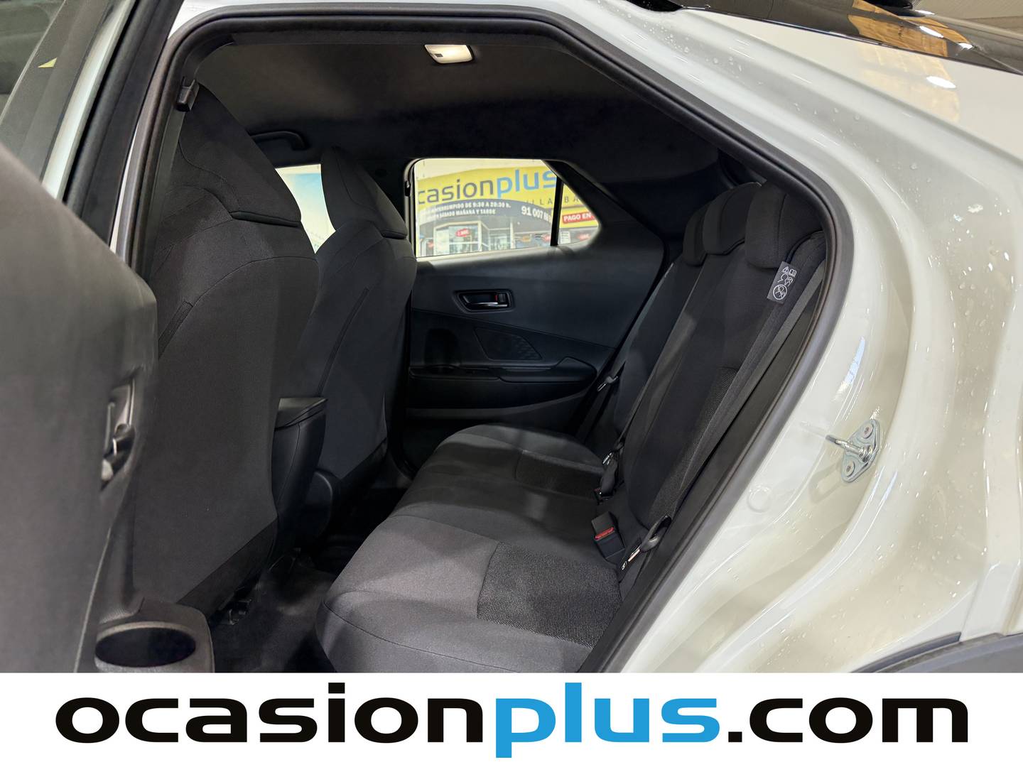 Foto asientos traseros Toyota C-HR Toyota C-HR 1.8 140H Active (140 CV)