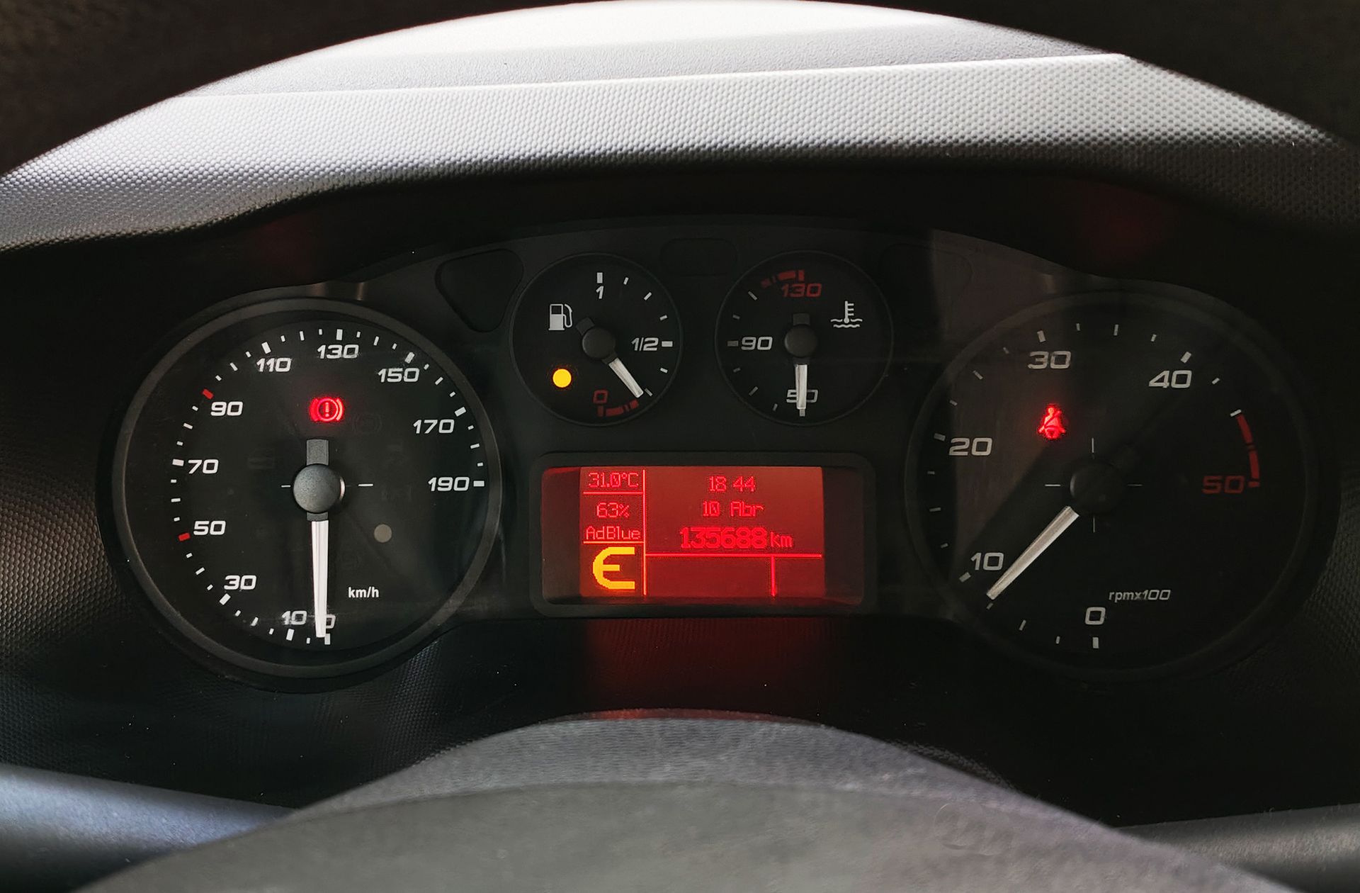 Iveco Daily Furgon 35S 16 V 3520L/H2 - foto 17