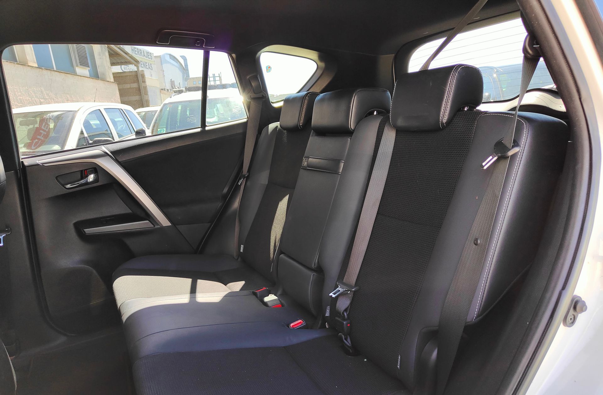Toyota RAV4 2.5l Hybrid 4WD Feel! - foto 11