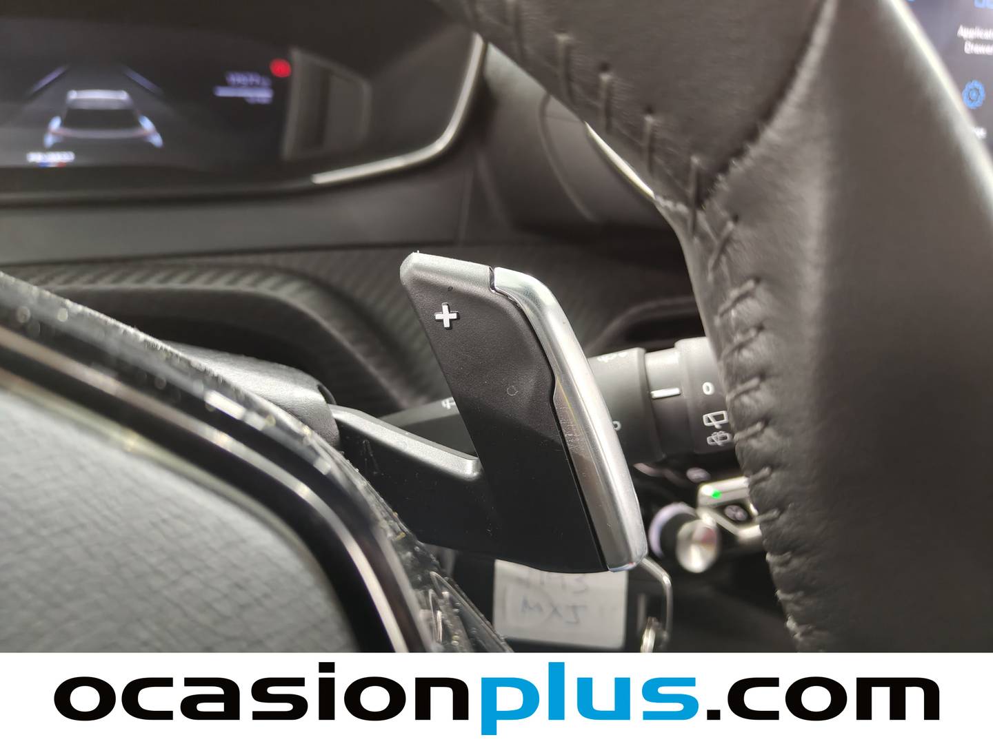 Foto Peugeot 2008 Peugeot 2008 Allure Hybrid eDCS6 (136 CV)