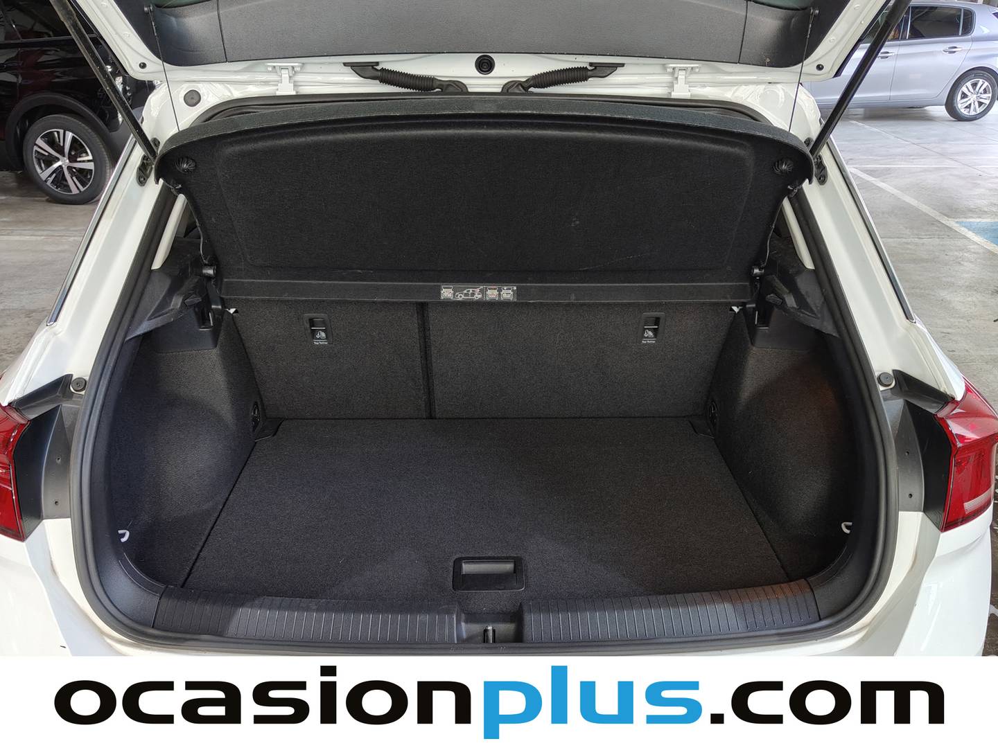 Foto Volkswagen T-Roc Volkswagen T-Roc Edition 1.6 TDI (115 CV)