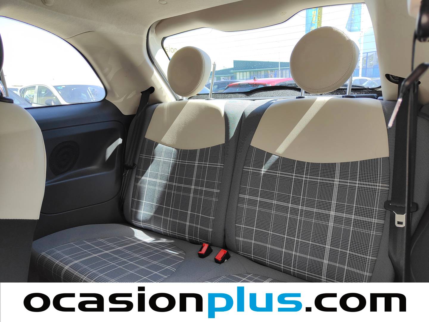 Foto asientos traseros Fiat 500 Fiat 500 1.2 8v Lounge (69 CV)