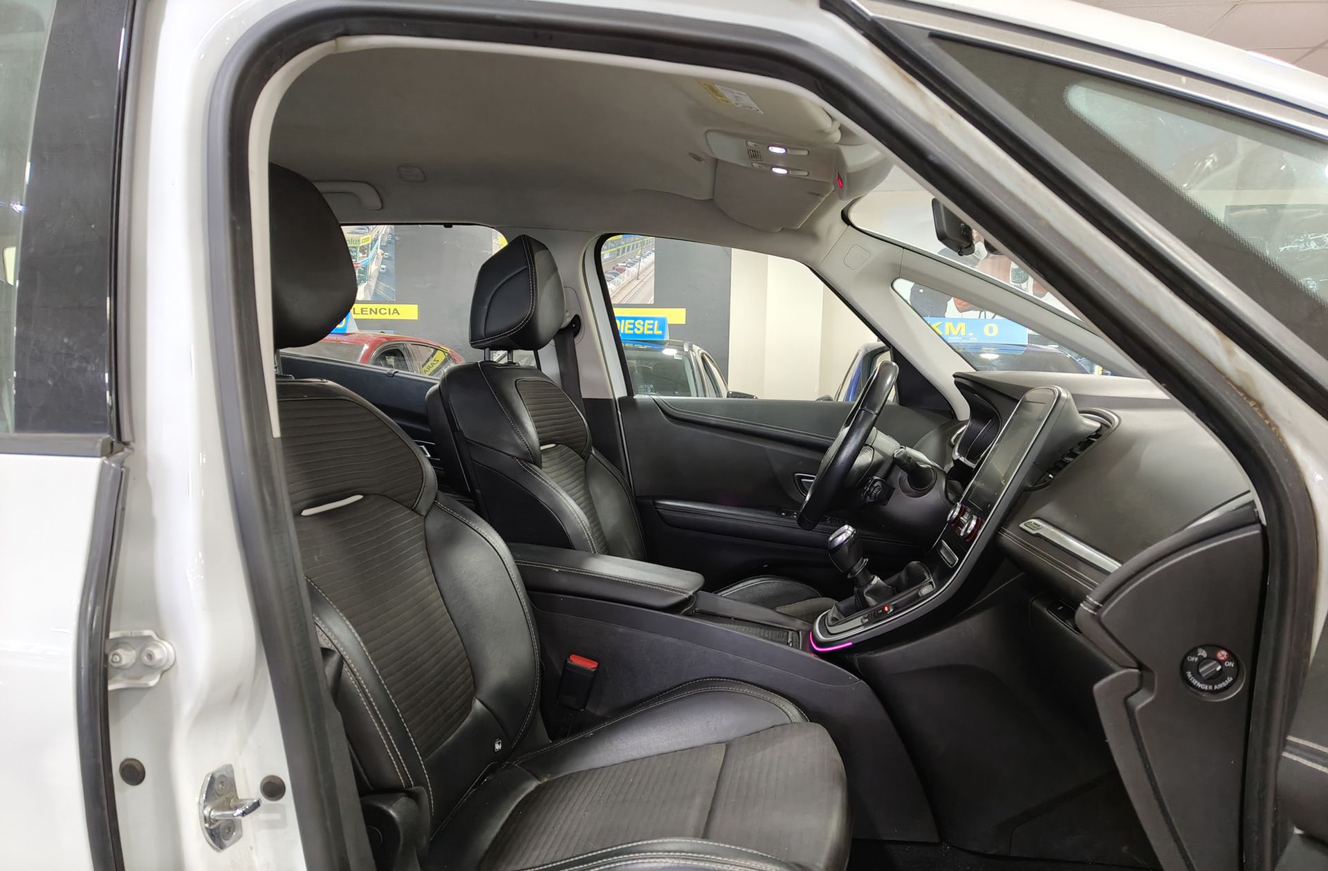 Renault Grand Scénic Zen dCi 7 plazas - foto 19
