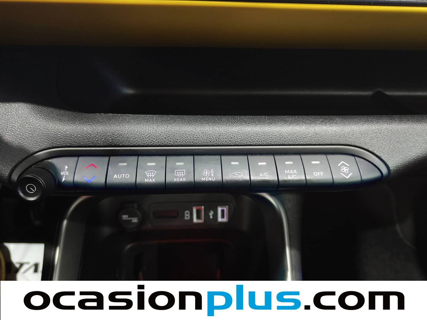 Foto Jeep Avenger Jeep Avenger 1.2 G Summit (100 CV)